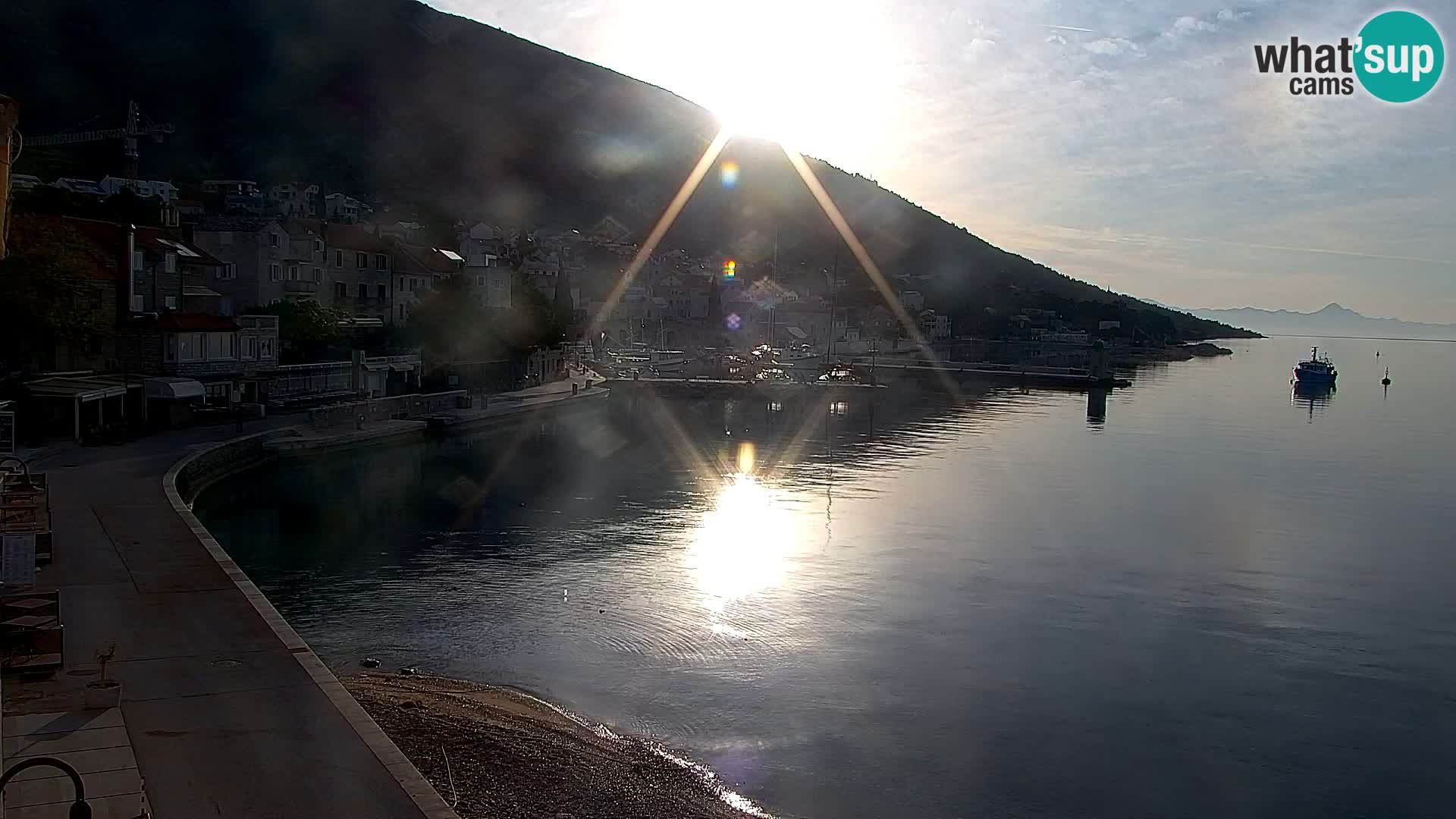 Webcam Bol Town Center & Marina – Live View from Bol, Brač