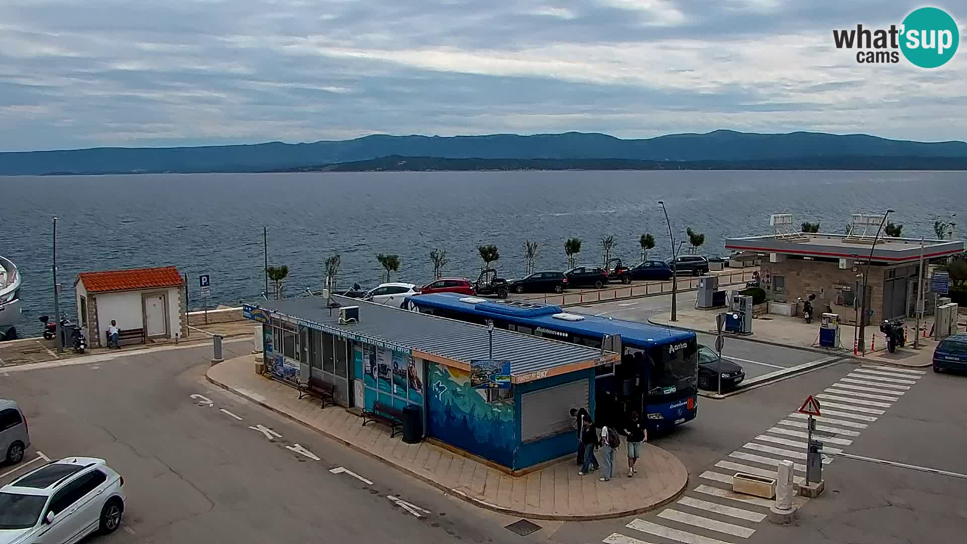 Web kamera Bol – Centar mjesta i marina | Pogled uživo