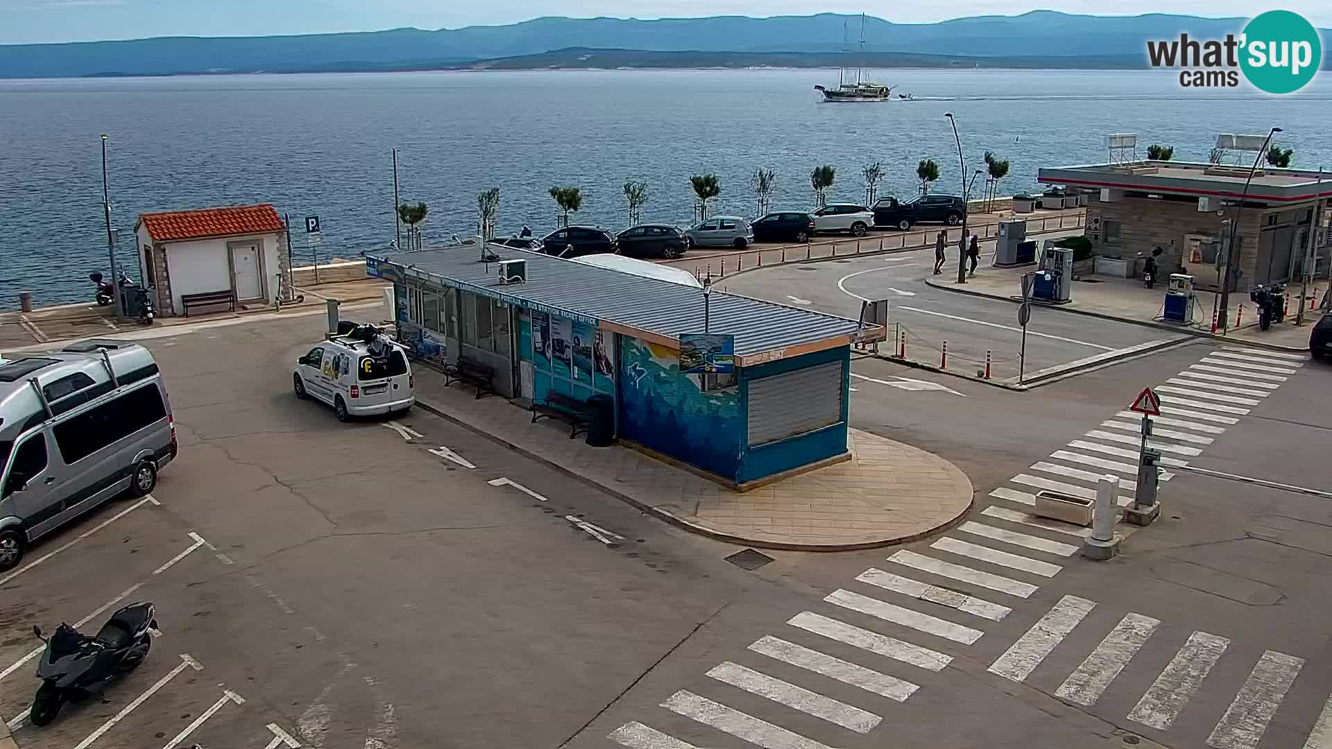 Webcam Bol Centro e Marina – Vista live dal porto di Bol