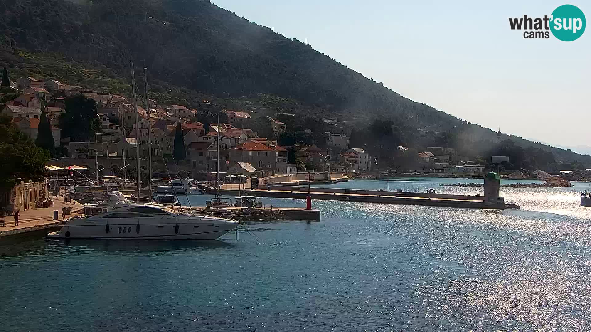 Webcam Bol Town Center & Marina – Live View from Bol, Brač