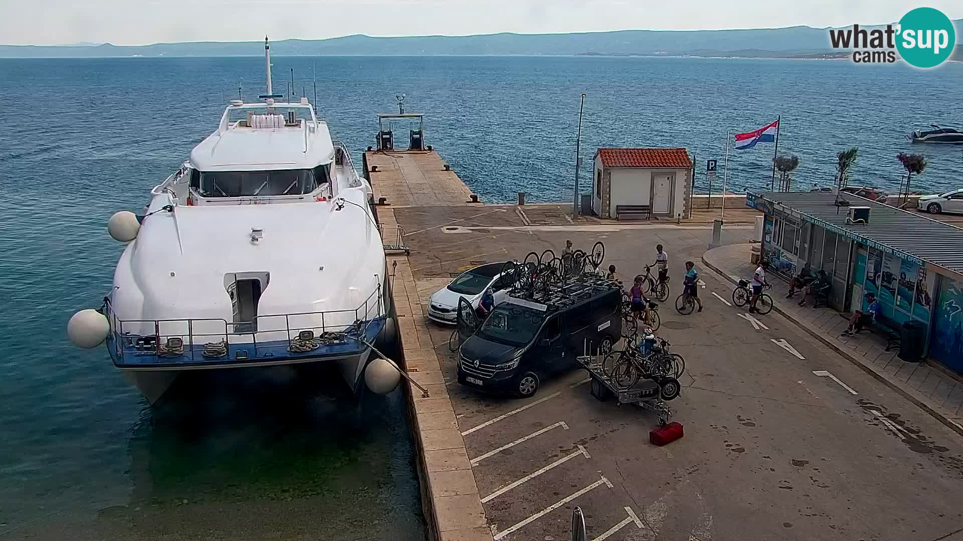 Webcam Bol Centro e Marina – Vista live dal porto di Bol