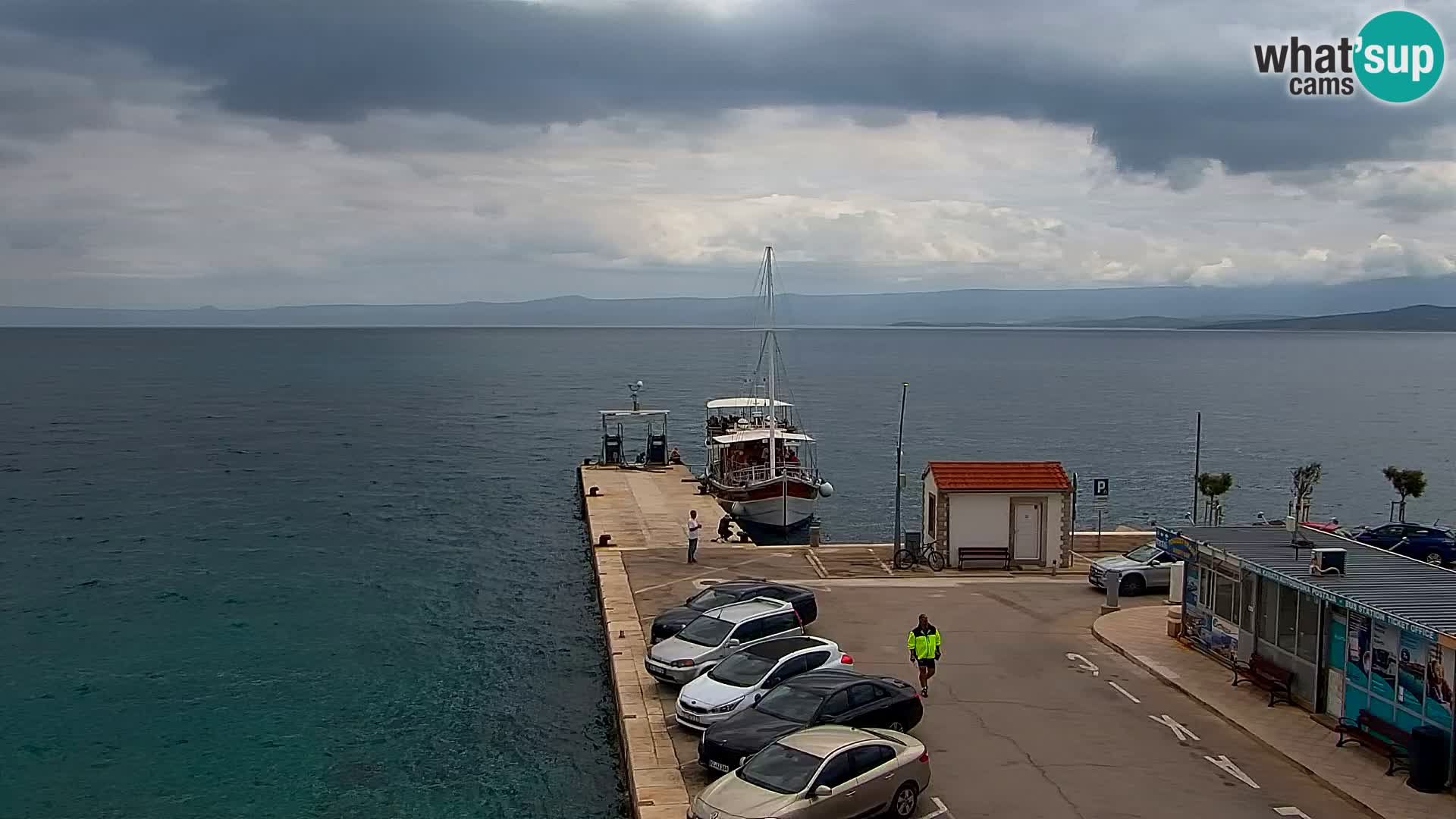 Webcam Bol Town Center & Marina – Live View from Bol, Brač