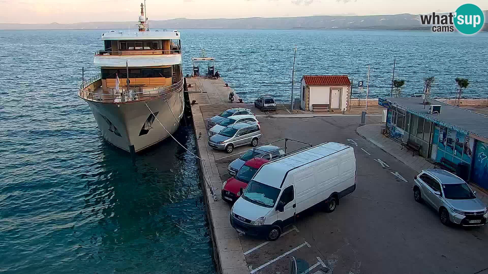Webcam Bol Town Center & Marina – Live View from Bol, Brač