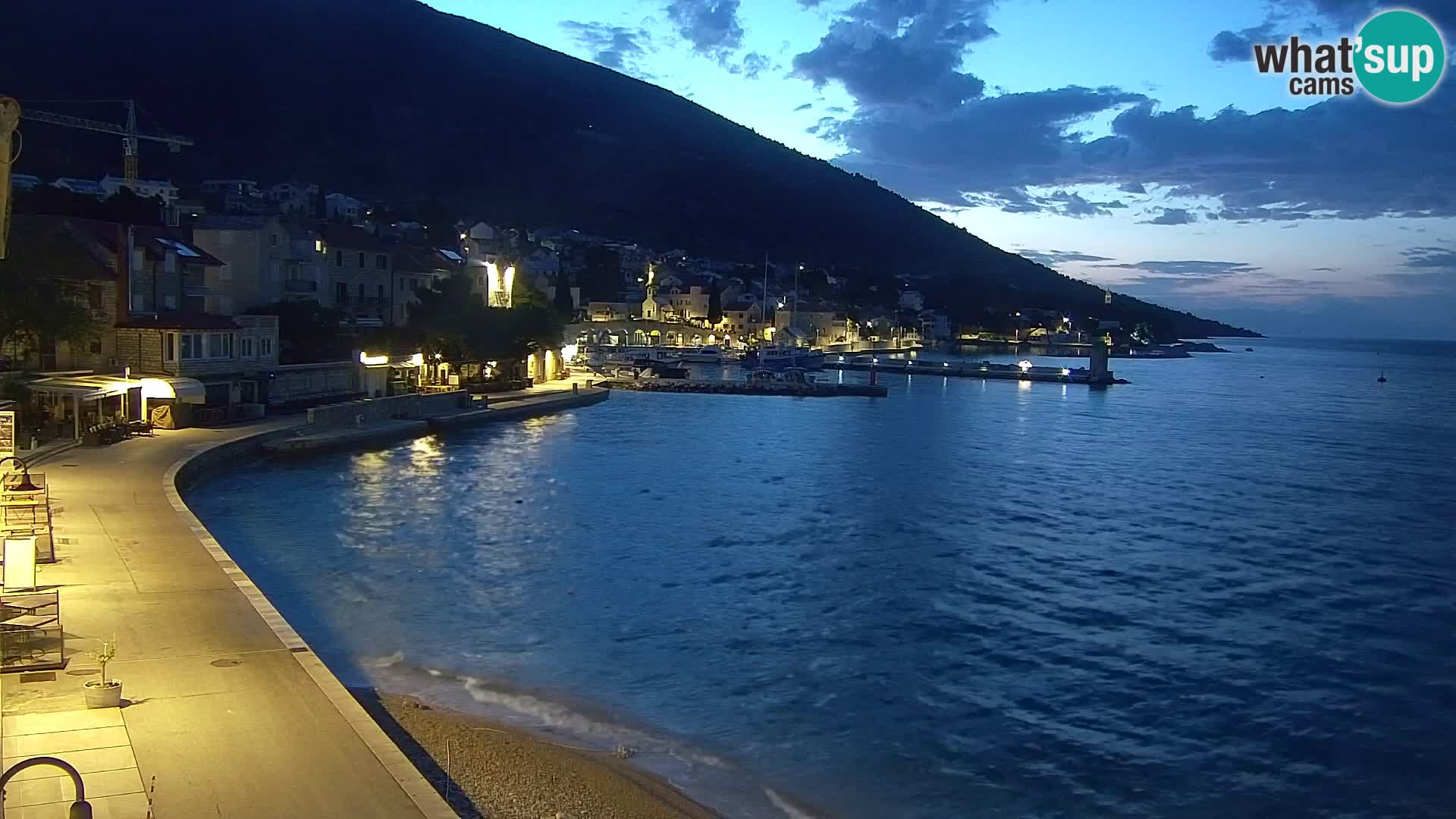 Webcam Bol Centro e Marina – Vista live dal porto di Bol