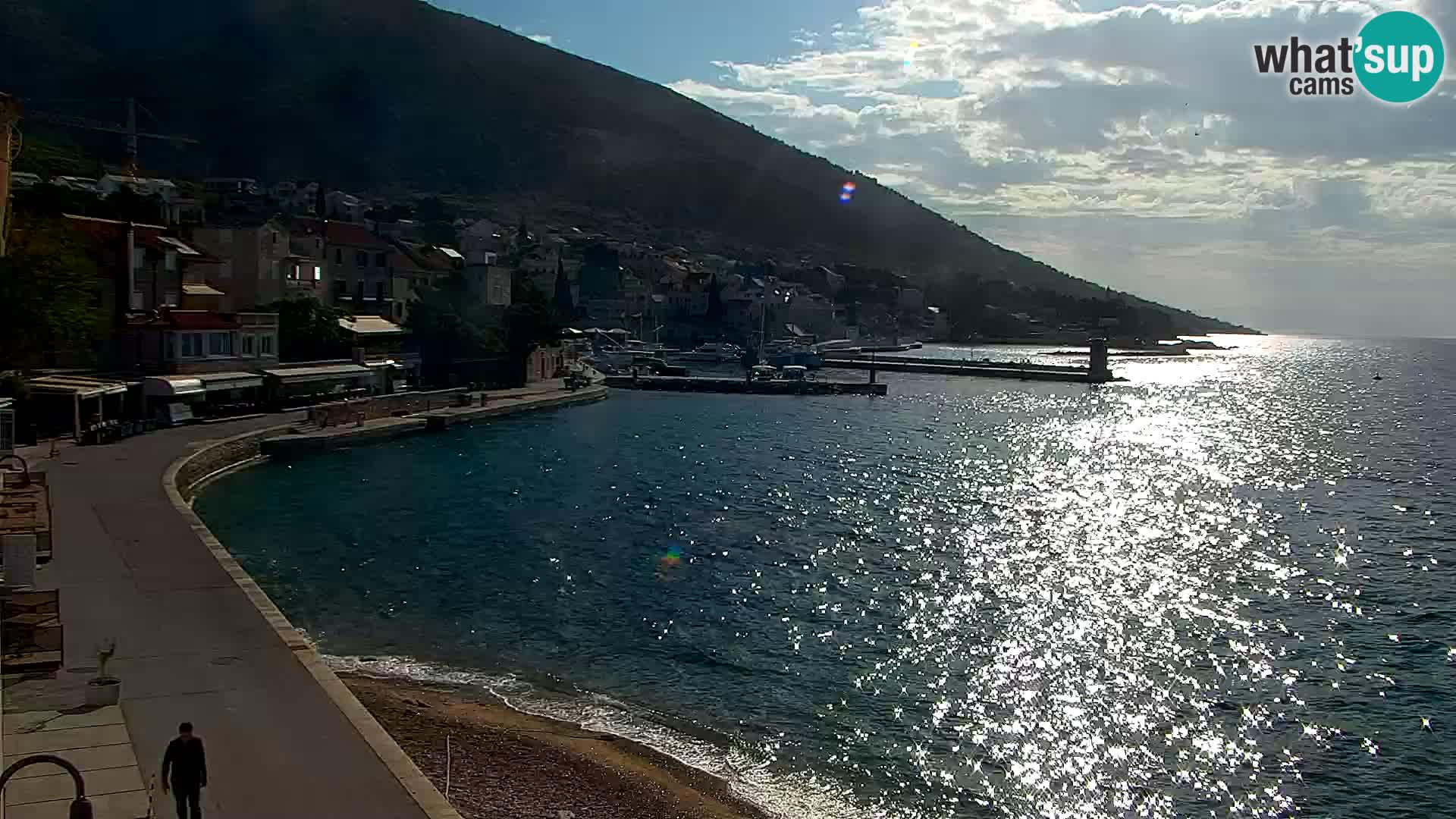 Webcam Bol Centro e Marina – Vista live dal porto di Bol