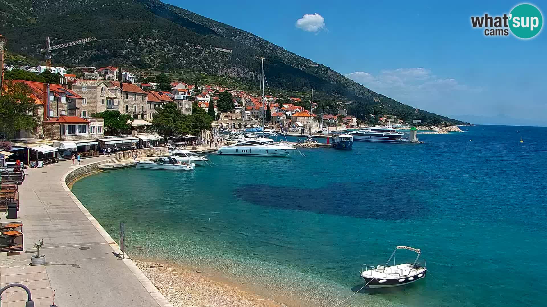 Webcam Bol Centro e Marina – Vista live dal porto di Bol