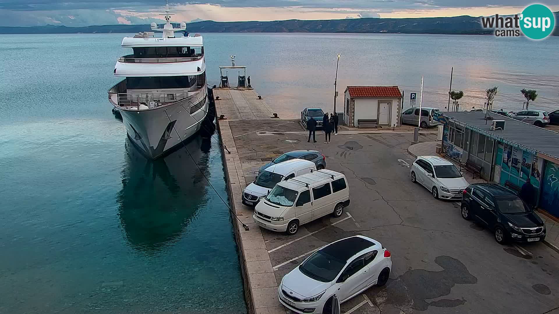 Webcam Bol Town Center & Marina – Live View from Bol, Brač