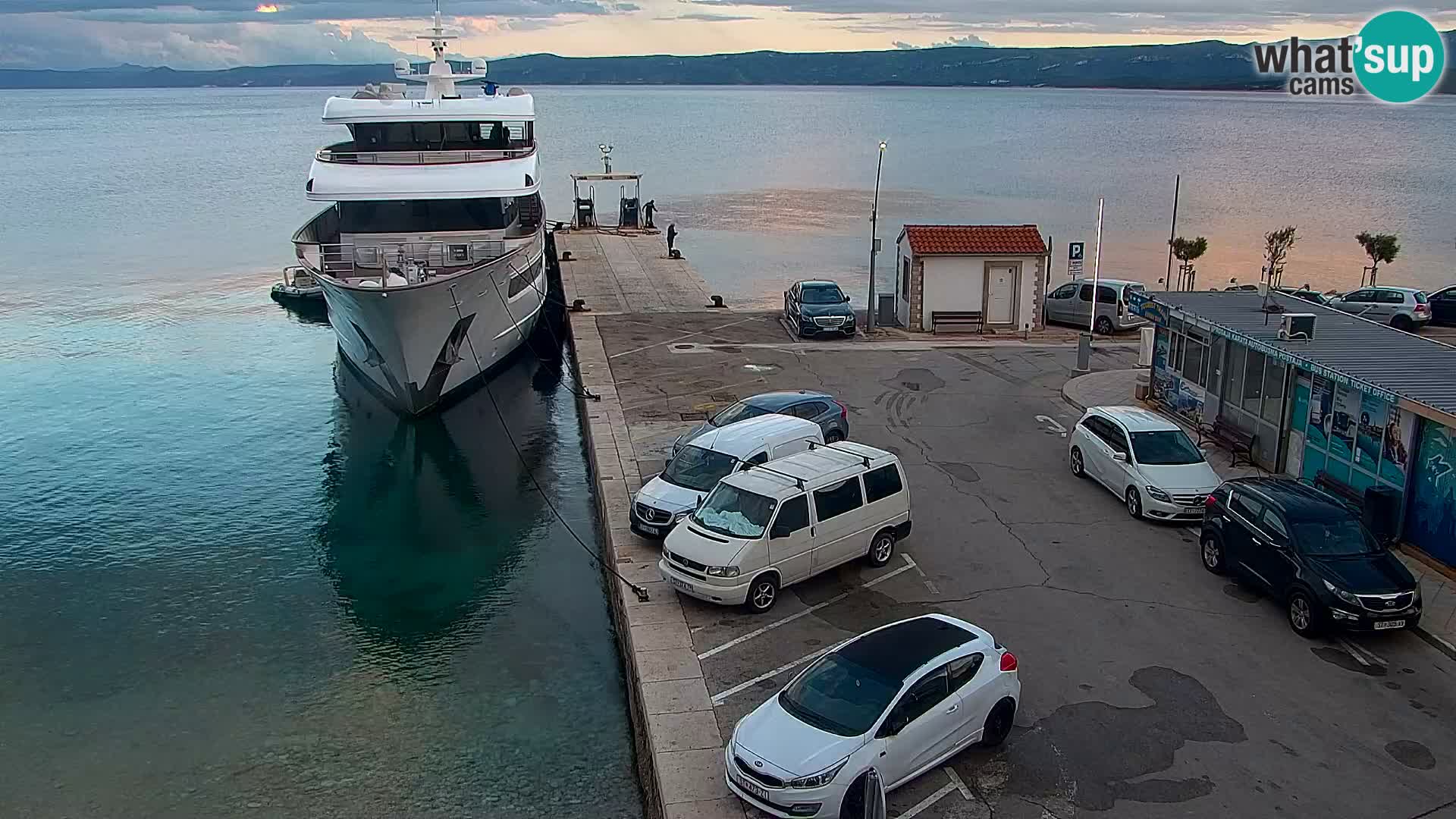 Webcam Bol Town Center & Marina – Live View from Bol, Brač