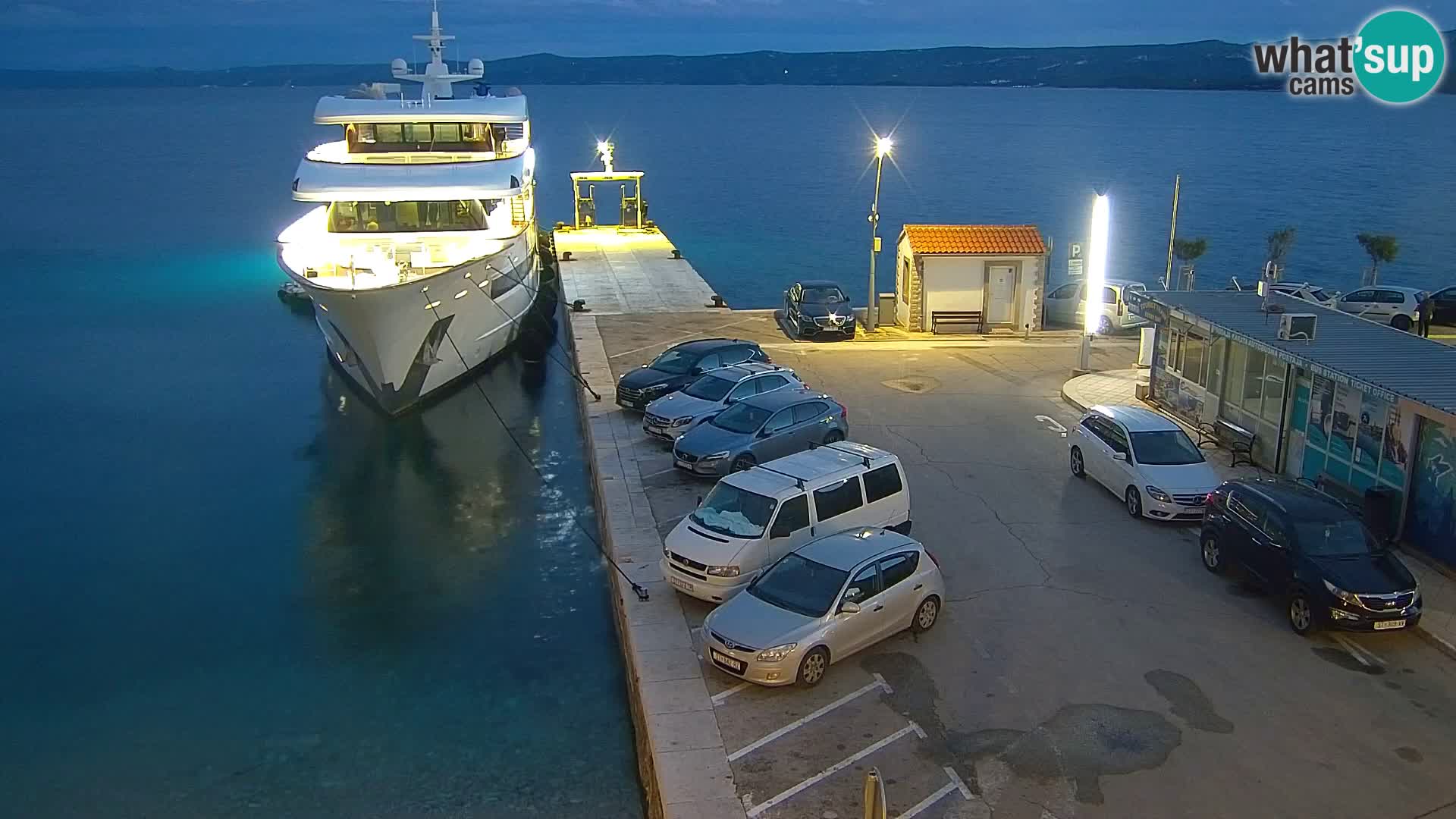 Webcam Bol Hafen & Ortszentrum – Liveblick aus Bol auf der Insel Brač