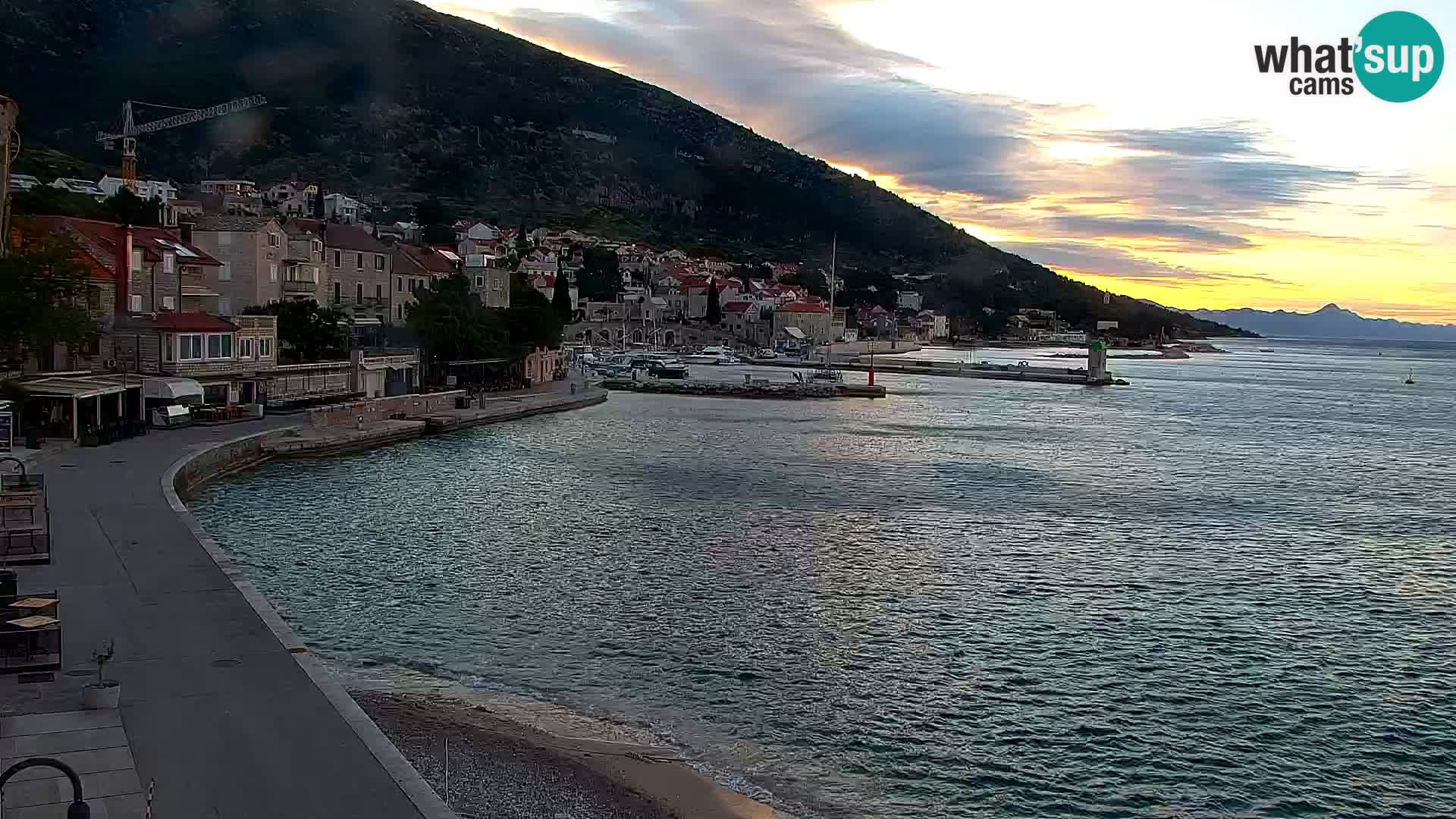 Webcam Bol Centro e Marina – Vista live dal porto di Bol