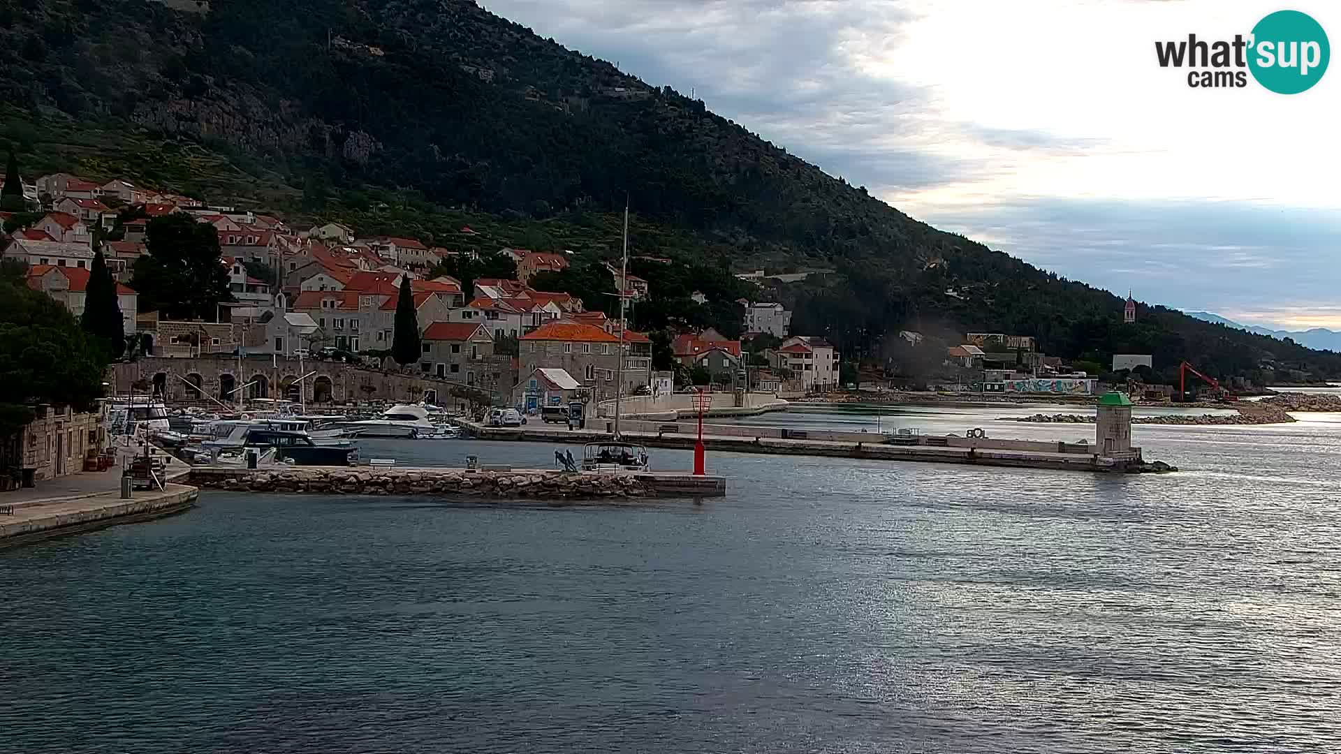 Webcam Bol centre-ville & marina – Vue en direct depuis Bol, île de Brač