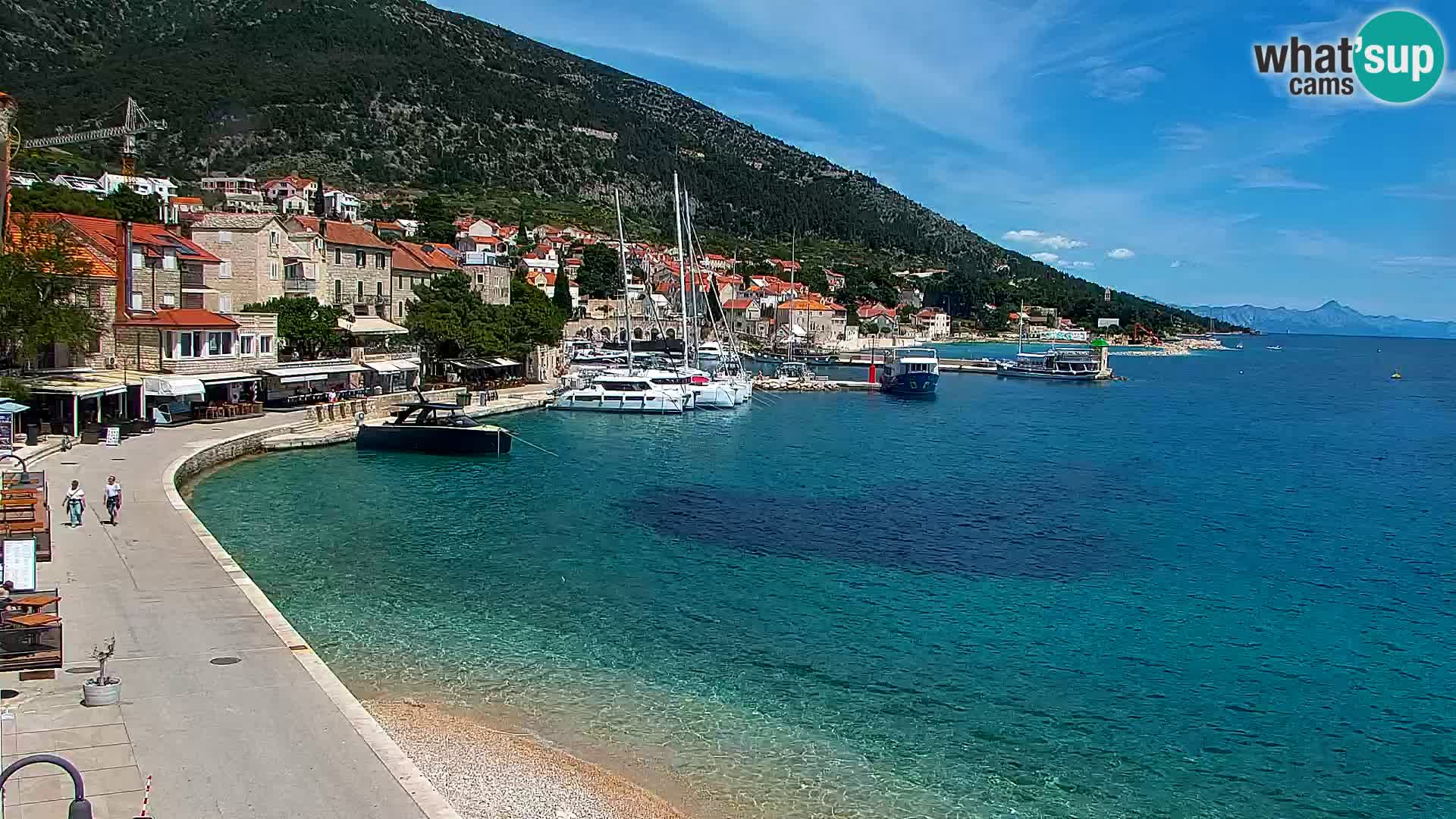 Webcam Bol Centro e Marina – Vista live dal porto di Bol