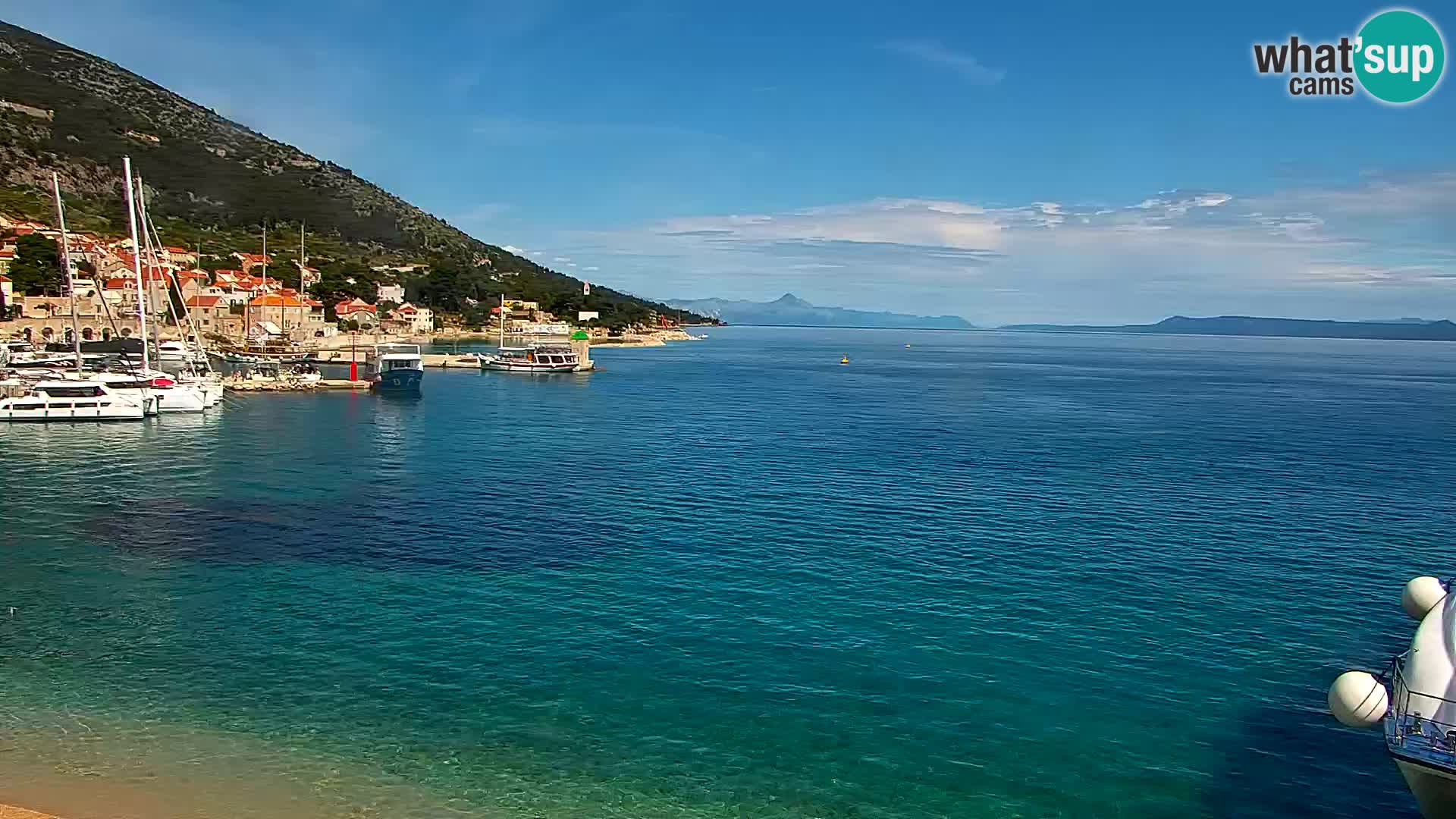 Webcam Bol Centro e Marina – Vista live dal porto di Bol