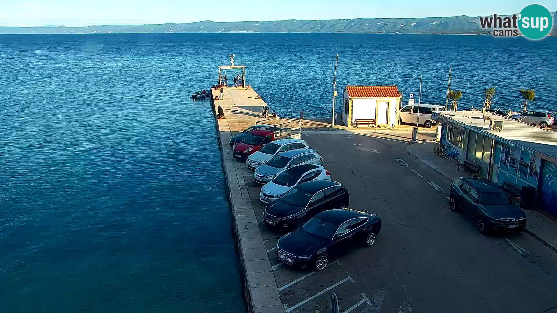 Webcam Bol Hafen & Ortszentrum – Liveblick aus Bol auf der Insel Brač