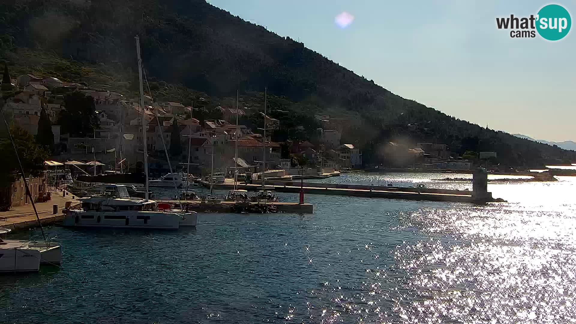 Webcam Bol Town Center & Marina – Live View from Bol, Brač