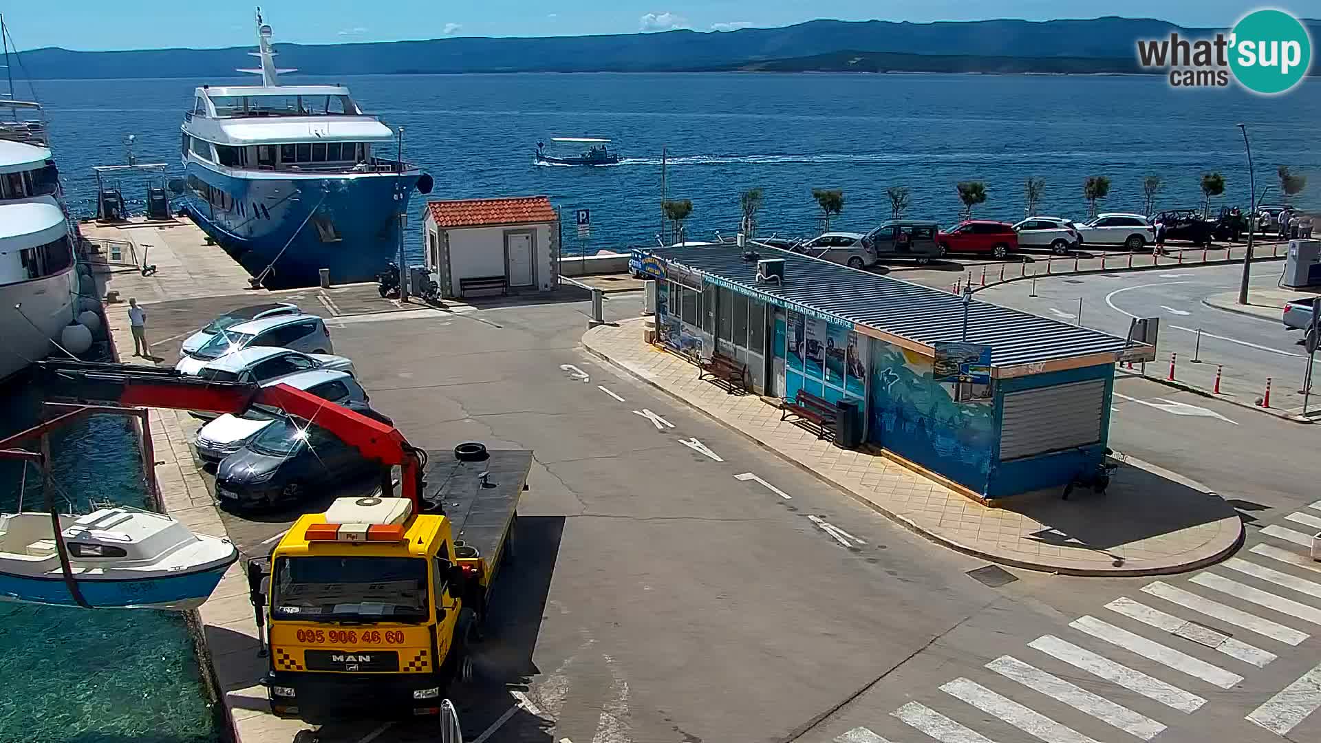 Webcam Bol Hafen & Ortszentrum – Liveblick aus Bol auf der Insel Brač