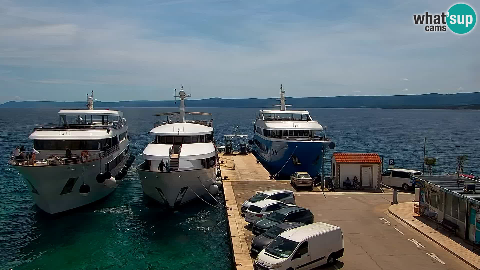 Webcam Bol Centro e Marina – Vista live dal porto di Bol