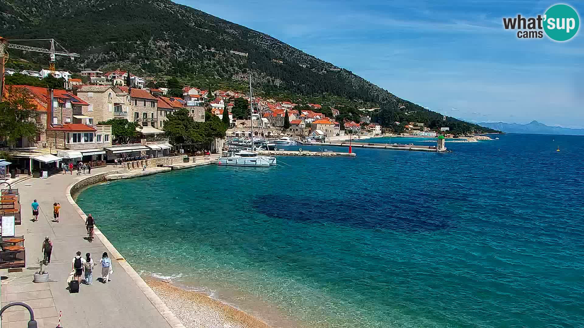 Webcam Bol Centro e Marina – Vista live dal porto di Bol