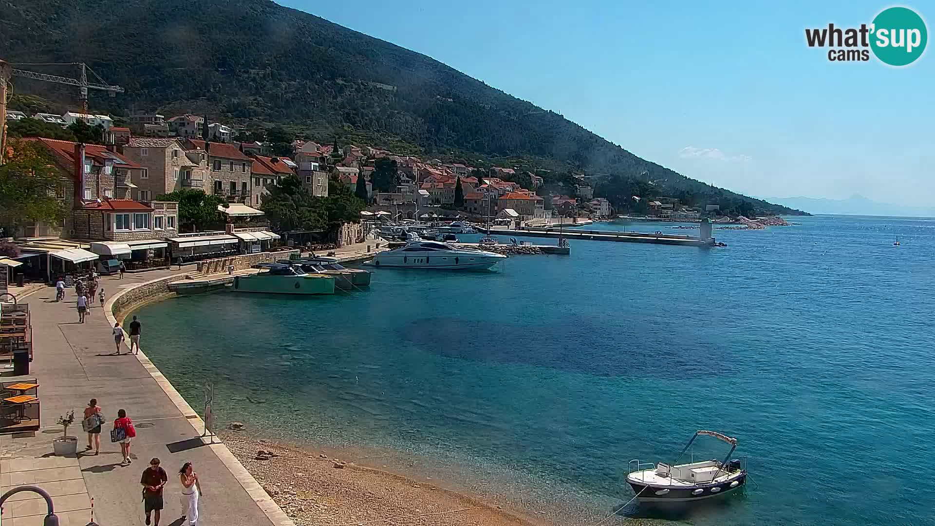 Webcam Bol Centro e Marina – Vista live dal porto di Bol