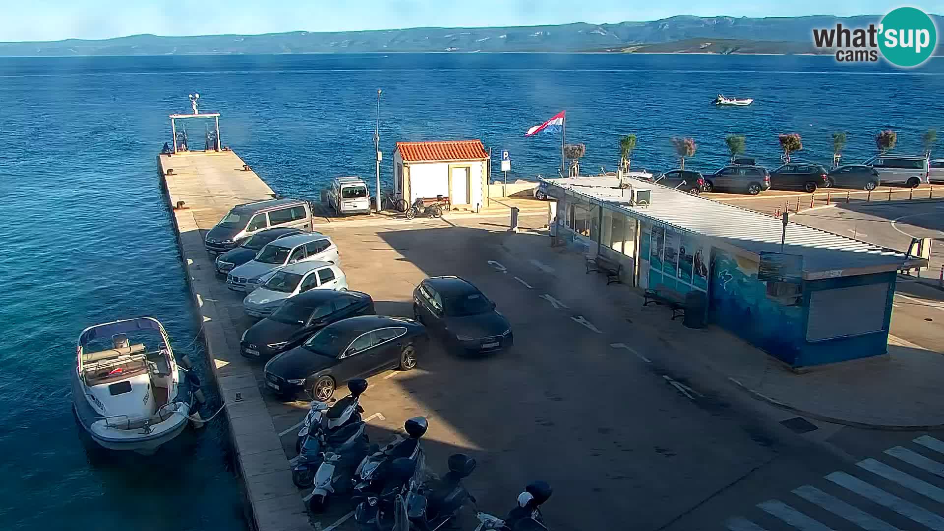 Webcam Bol Town Center & Marina – Live View from Bol, Brač