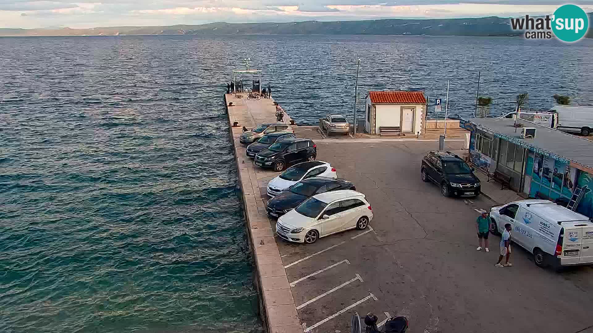 Webcam Bol Centro e Marina – Vista live dal porto di Bol
