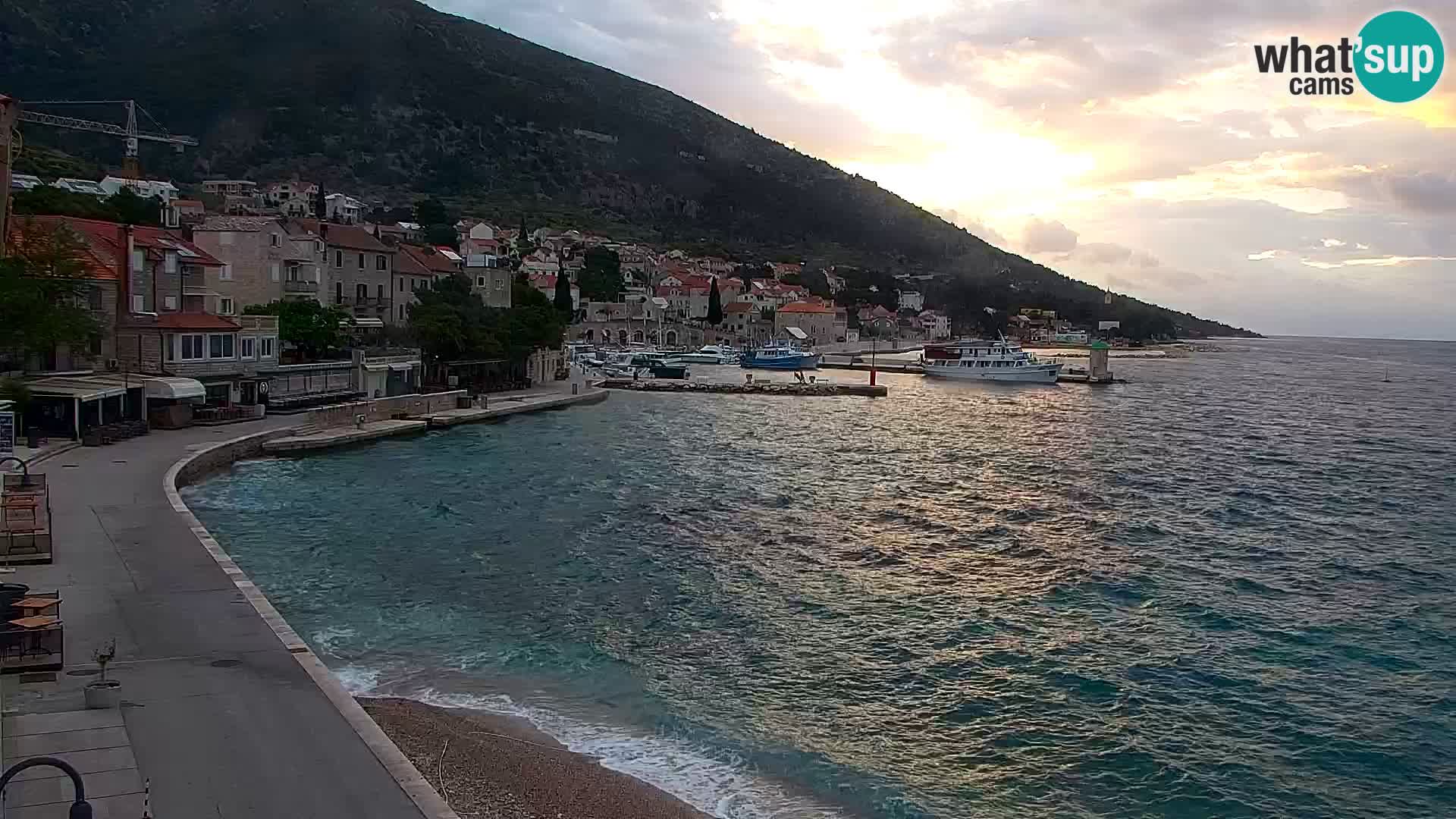 Webcam Bol Hafen & Ortszentrum – Liveblick aus Bol auf der Insel Brač