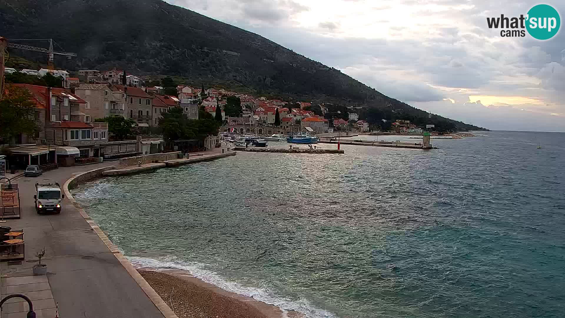 Webcam Bol Hafen & Ortszentrum – Liveblick aus Bol auf der Insel Brač