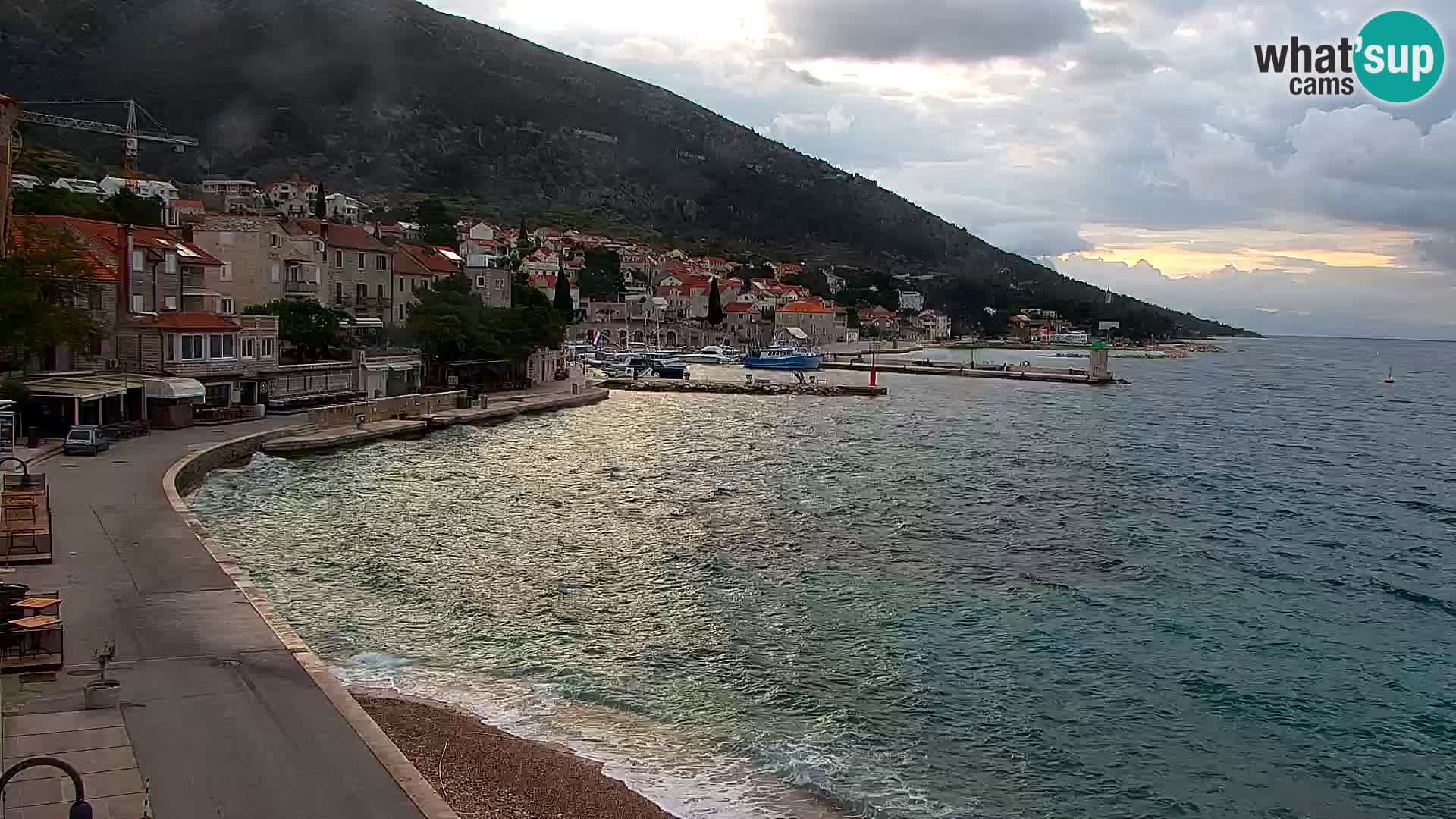 Webcam Bol Hafen & Ortszentrum – Liveblick aus Bol auf der Insel Brač