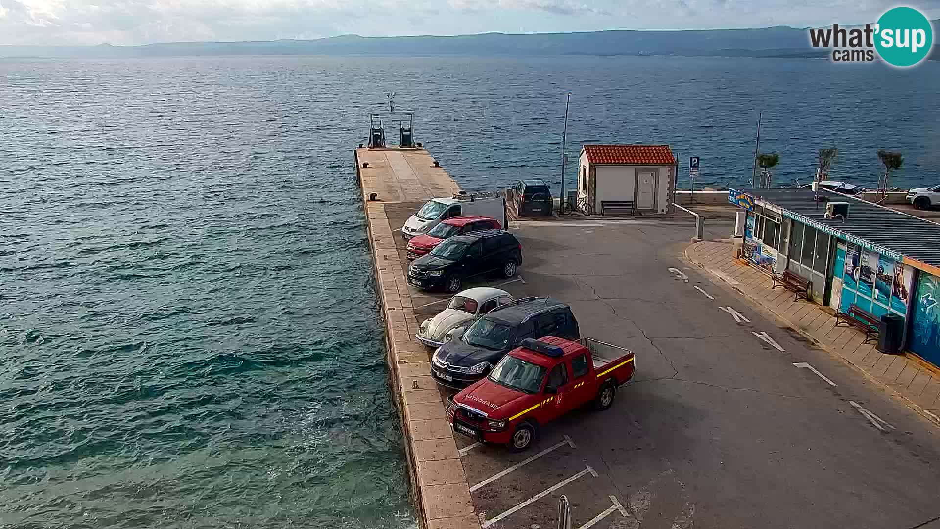 Webcam Bol Centro e Marina – Vista live dal porto di Bol
