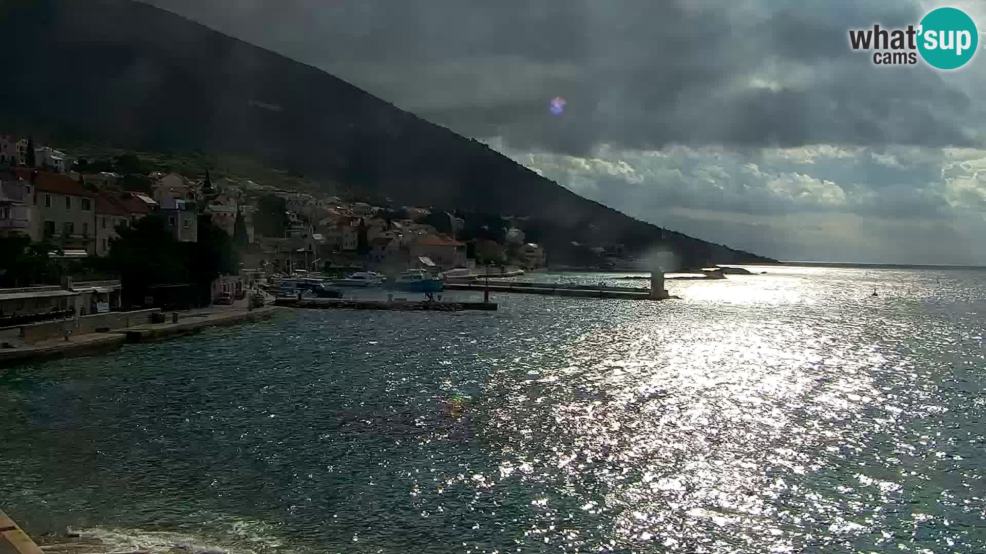 Webcam Bol Hafen & Ortszentrum – Liveblick aus Bol auf der Insel Brač