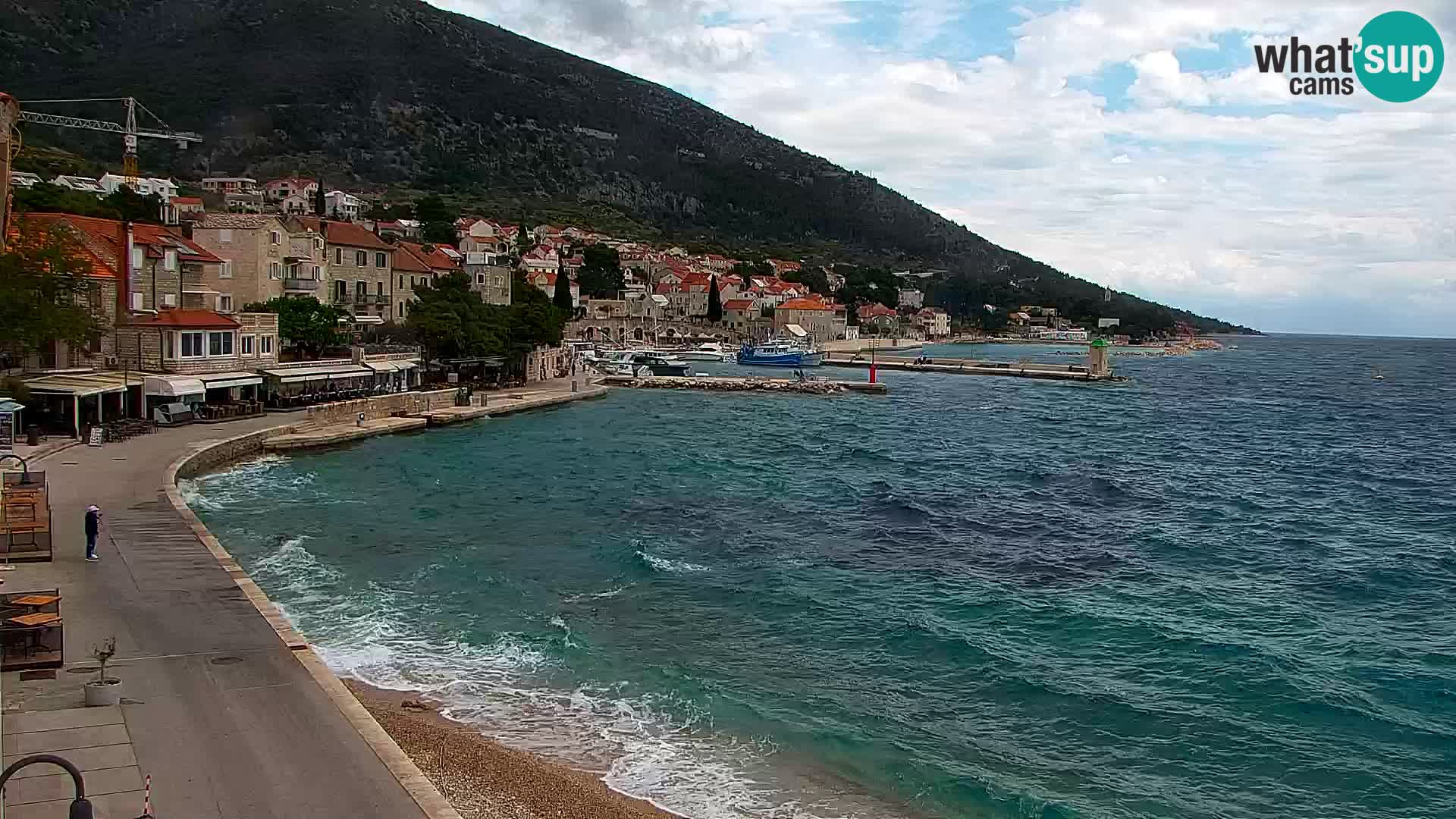 Web kamera Bol – Centar mjesta i marina | Pogled uživo