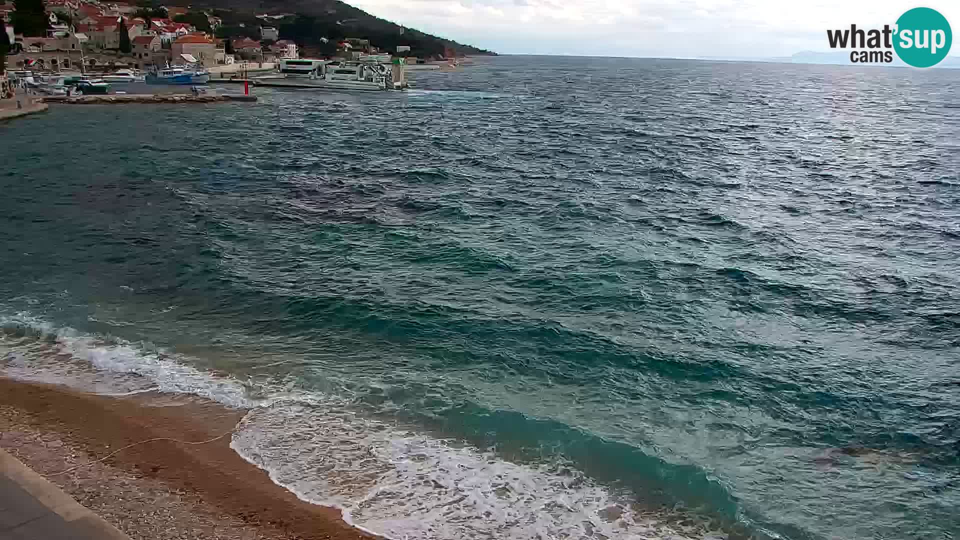 Web kamera Bol – Centar mjesta i marina | Pogled uživo
