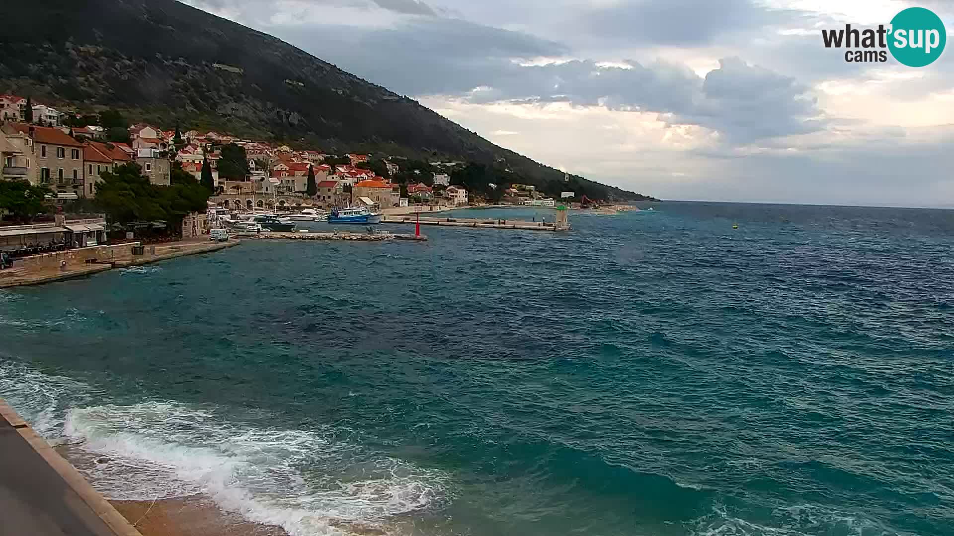 Webcam Bol Centro e Marina – Vista live dal porto di Bol