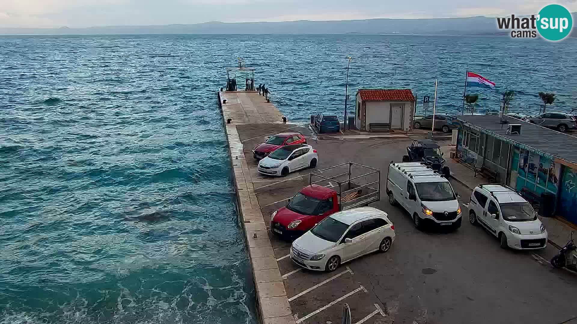 Webcam Bol Centro e Marina – Vista live dal porto di Bol