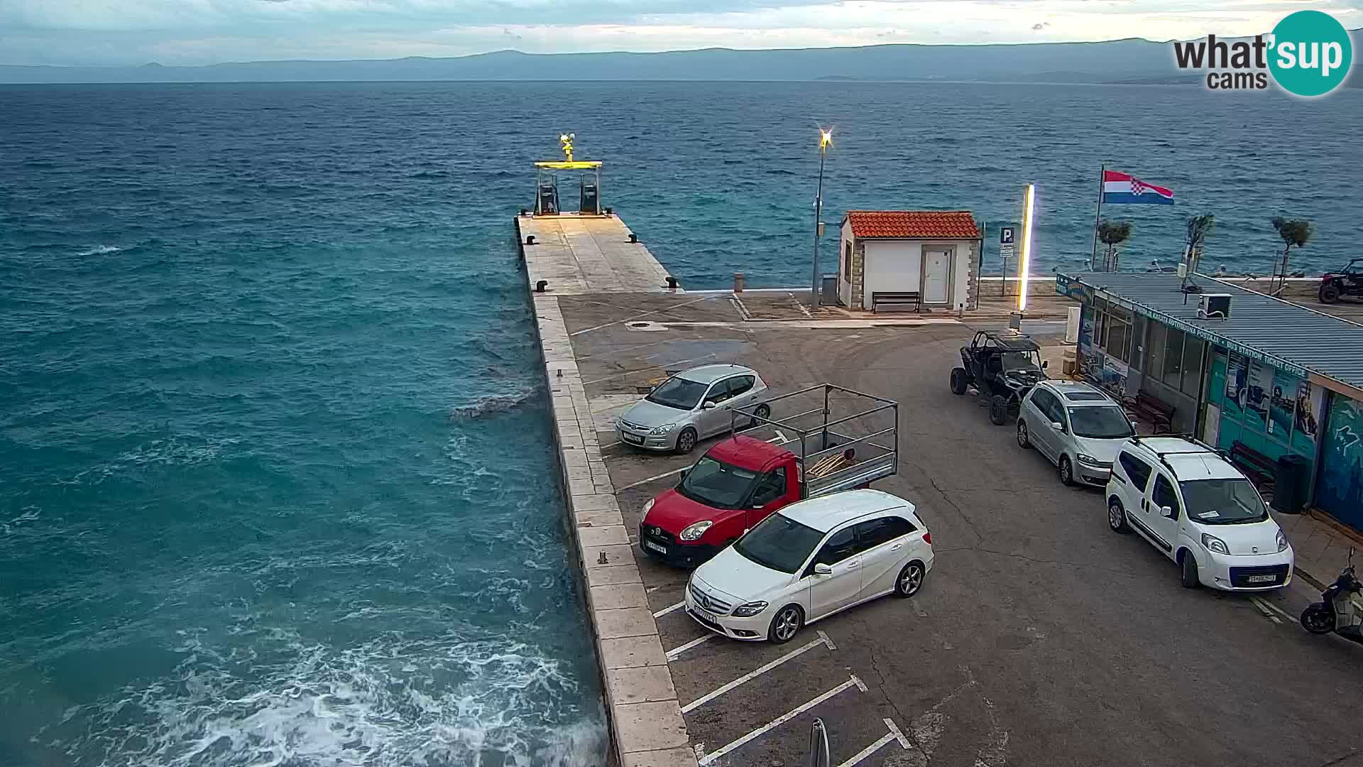Webcam Bol Hafen & Ortszentrum – Liveblick aus Bol auf der Insel Brač