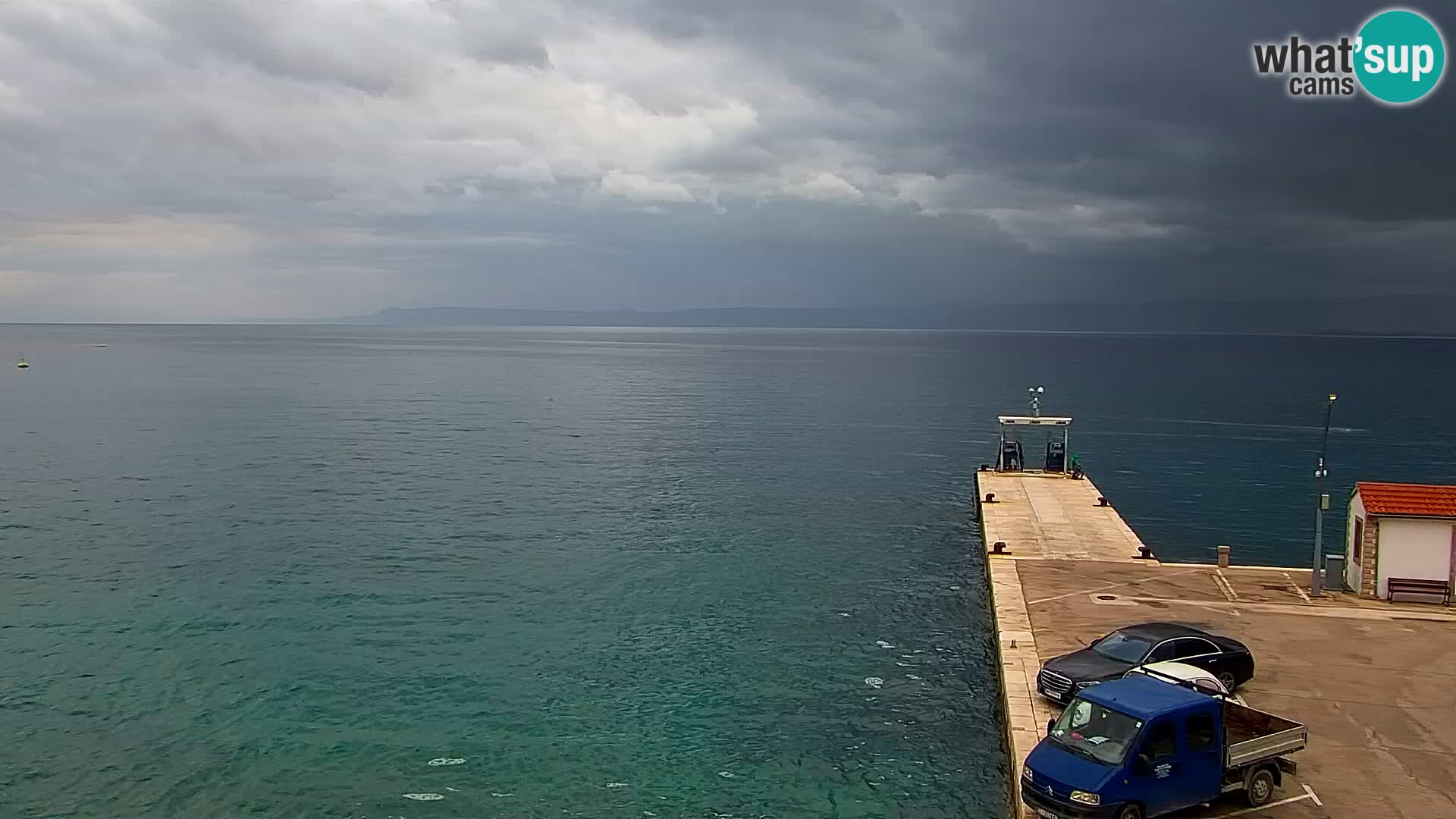 Web kamera Bol – Centar mjesta i marina | Pogled uživo