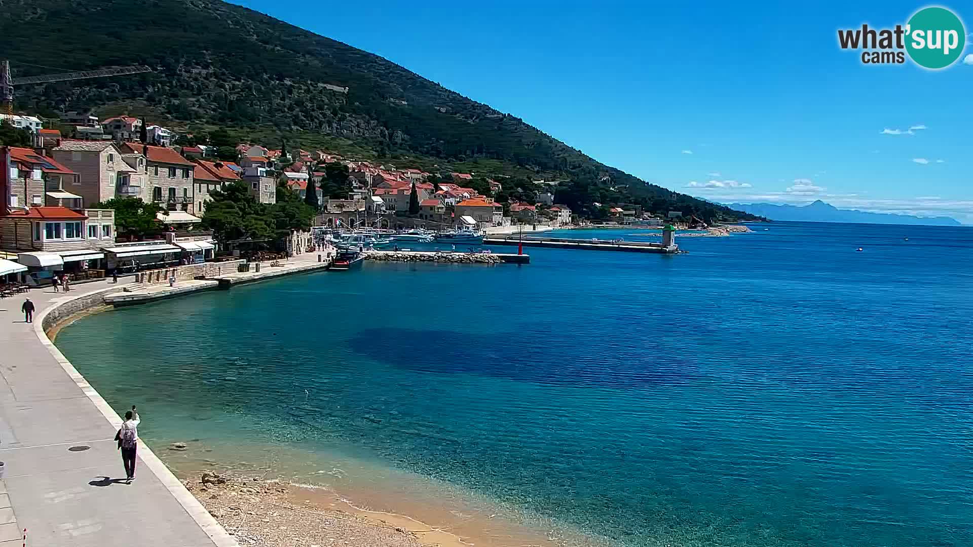 Webcam Bol Centro e Marina – Vista live dal porto di Bol