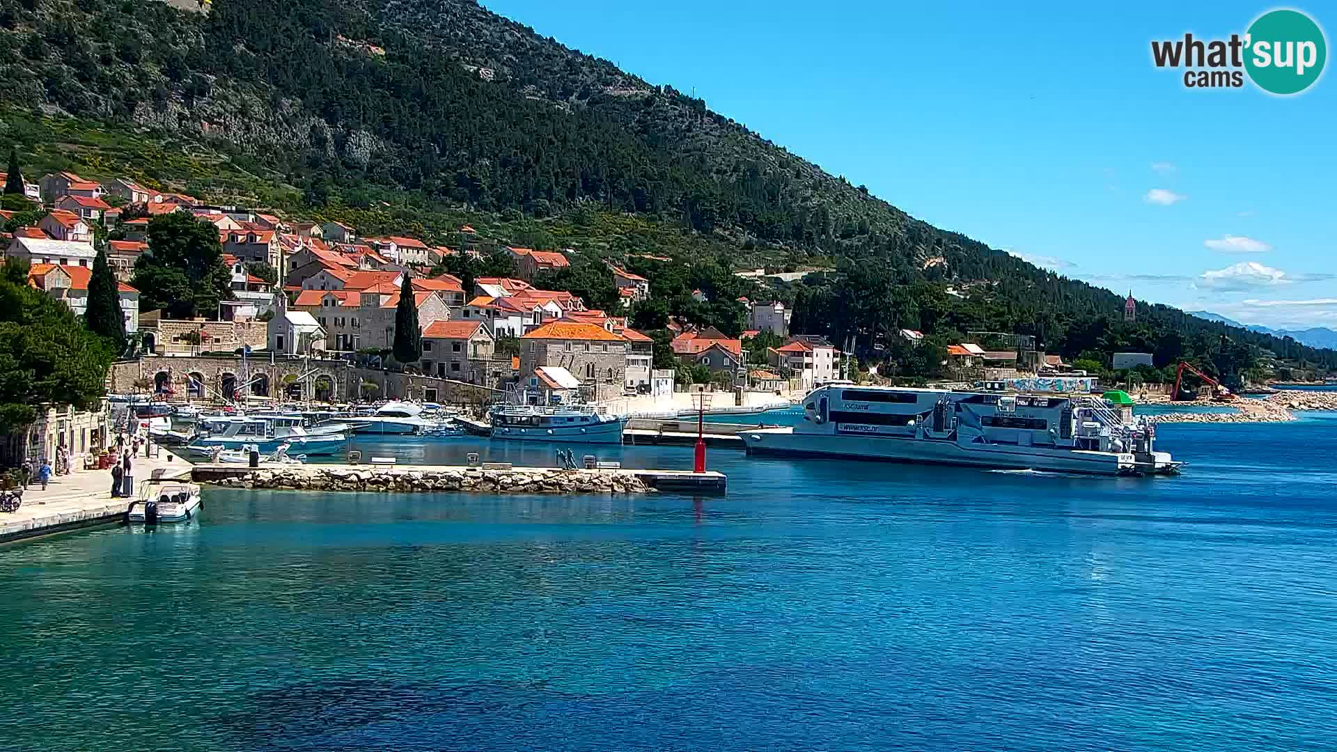 Webcam Bol Centro e Marina – Vista live dal porto di Bol