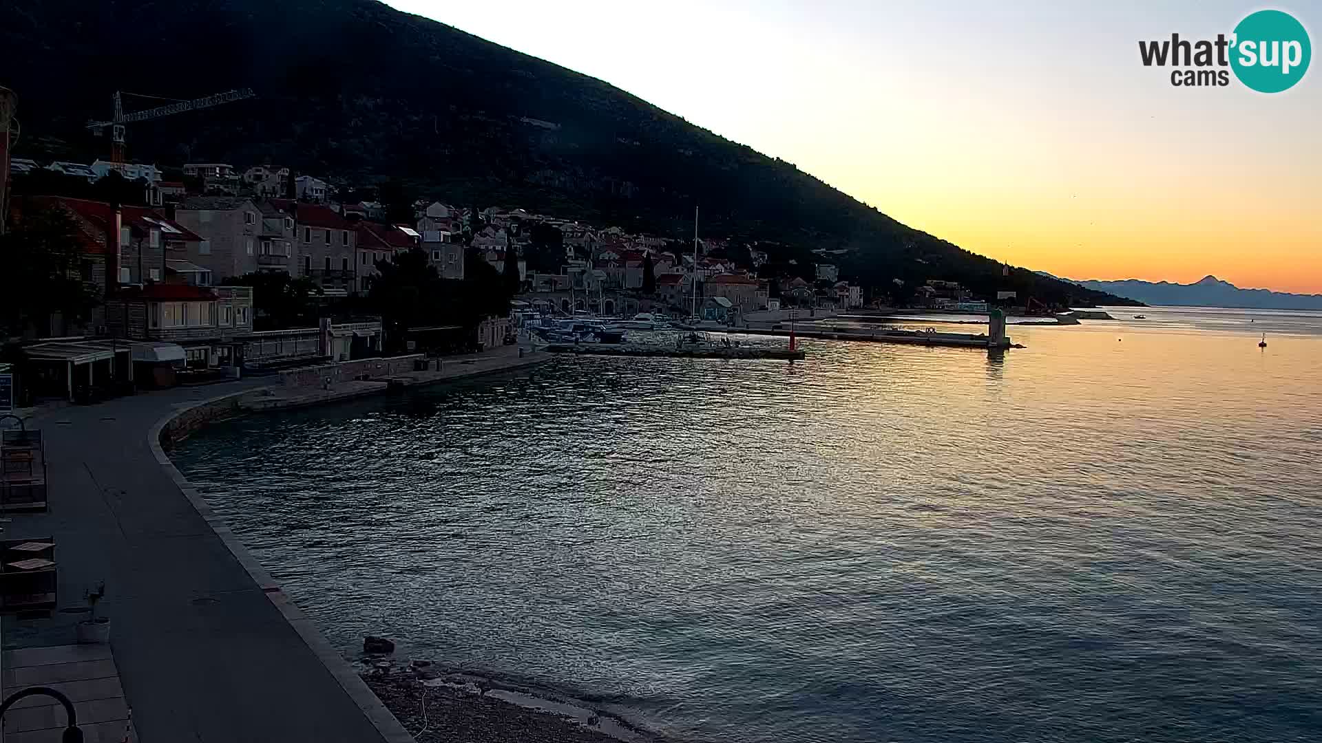 Webcam Bol Centro e Marina – Vista live dal porto di Bol