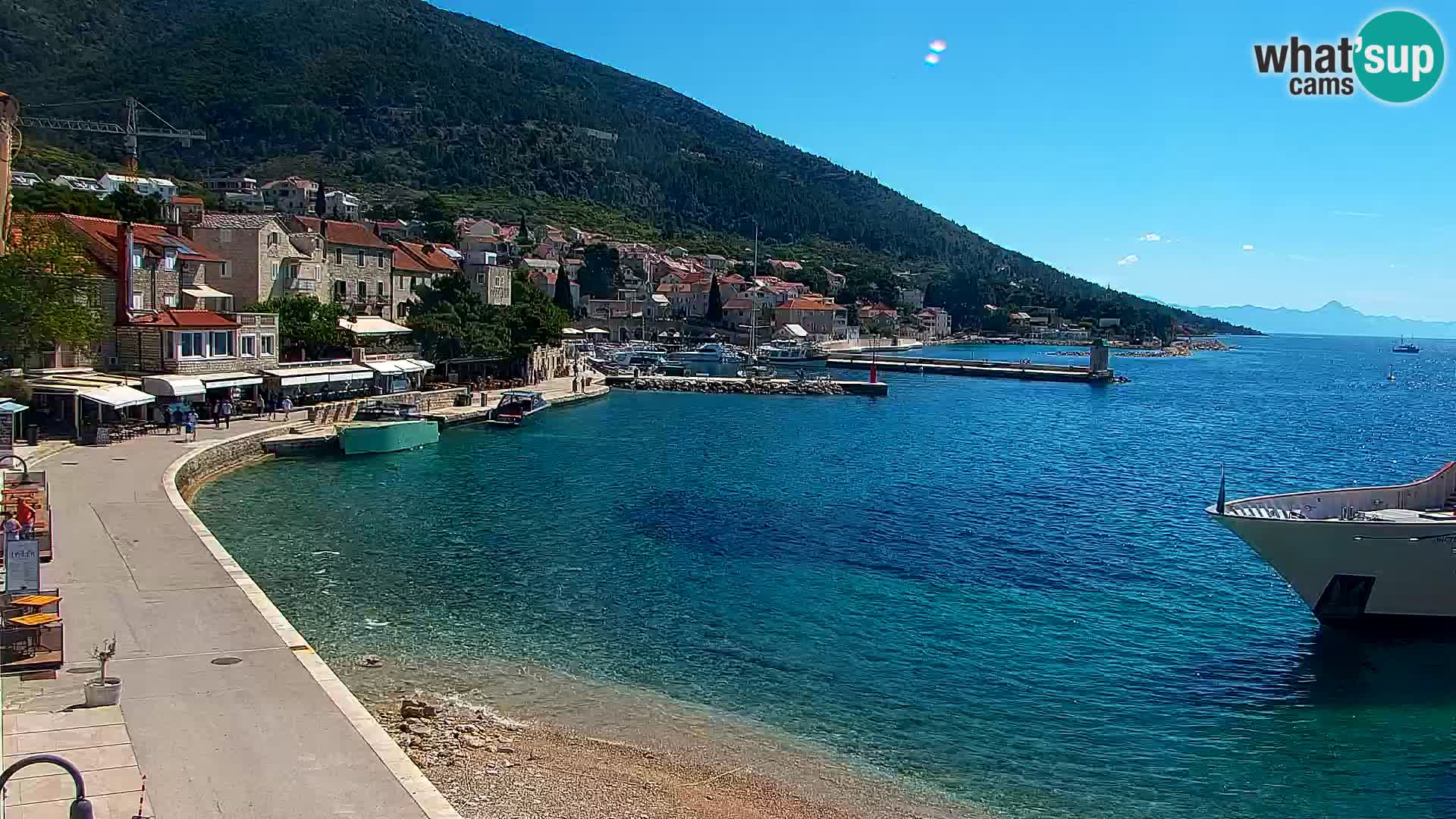 Webcam Bol Town Center & Marina – Live View from Bol, Brač