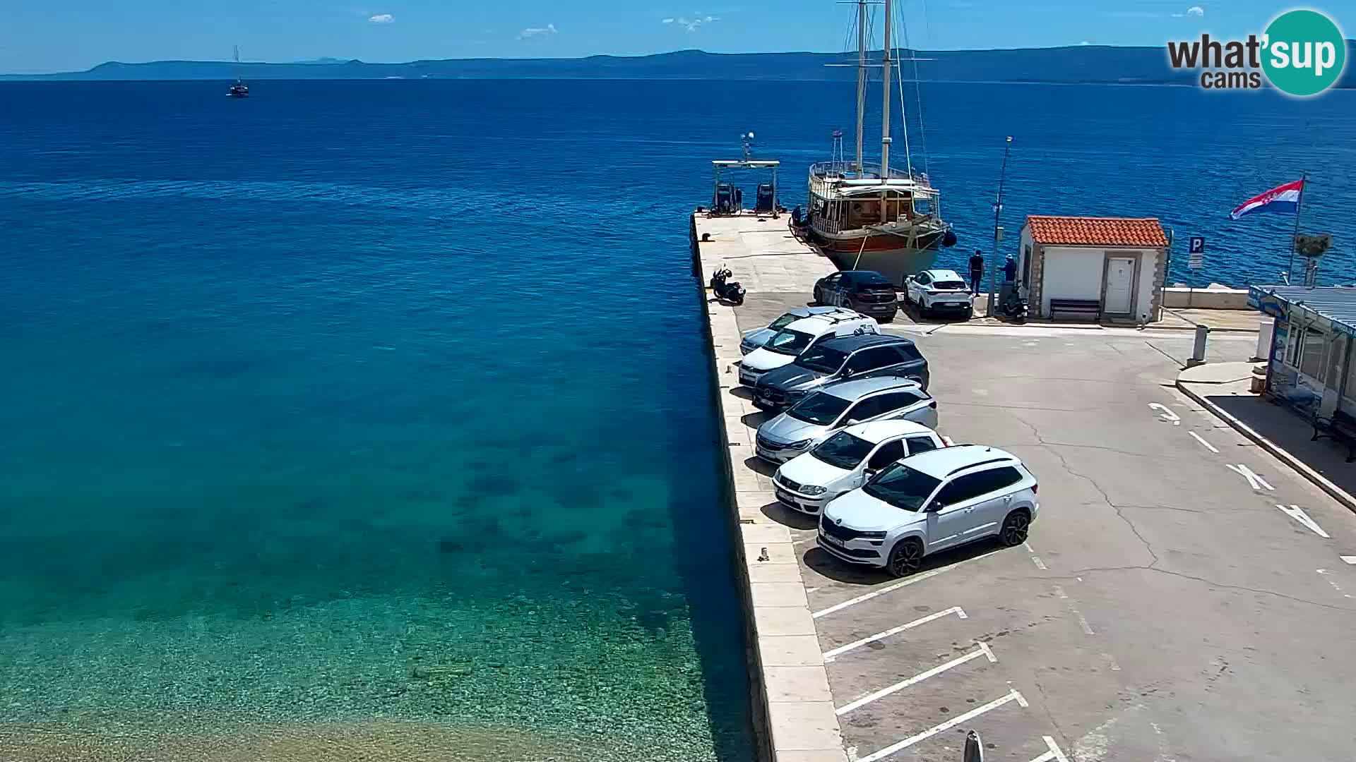 Webcam Bol Town Center & Marina – Live View from Bol, Brač