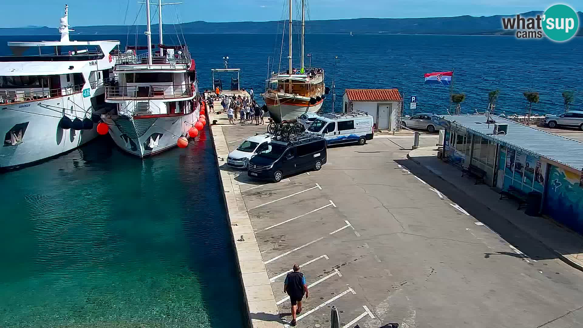 Webcam Bol Hafen & Ortszentrum – Liveblick aus Bol auf der Insel Brač