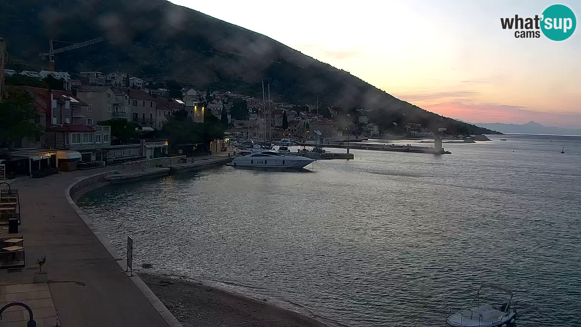Webcam Bol Town Center & Marina – Live View from Bol, Brač