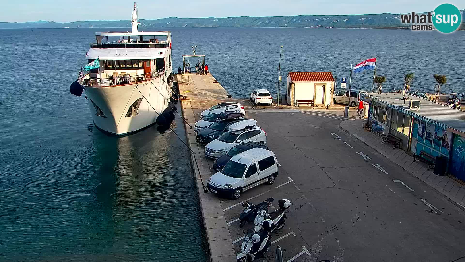 Webcam Bol Hafen & Ortszentrum – Liveblick aus Bol auf der Insel Brač
