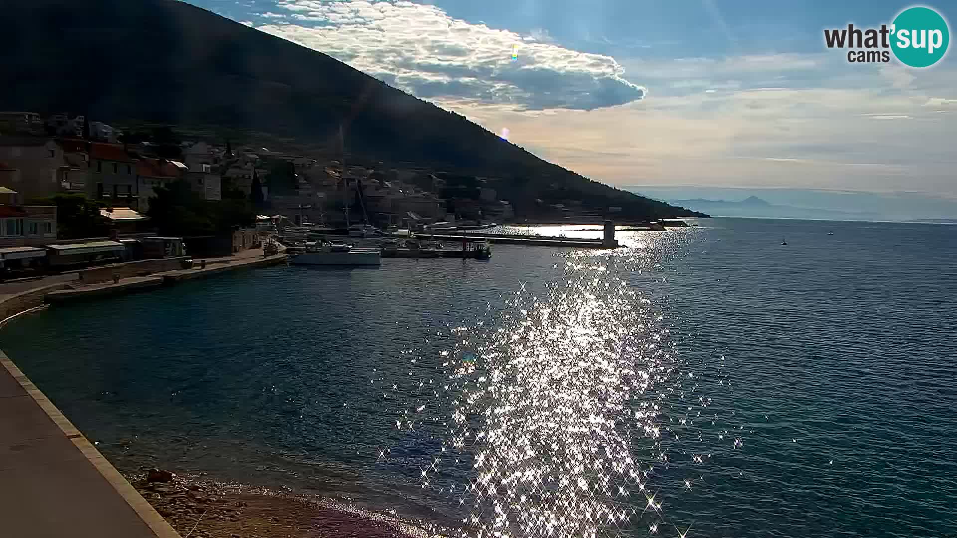 Webcam Bol Hafen & Ortszentrum – Liveblick aus Bol auf der Insel Brač