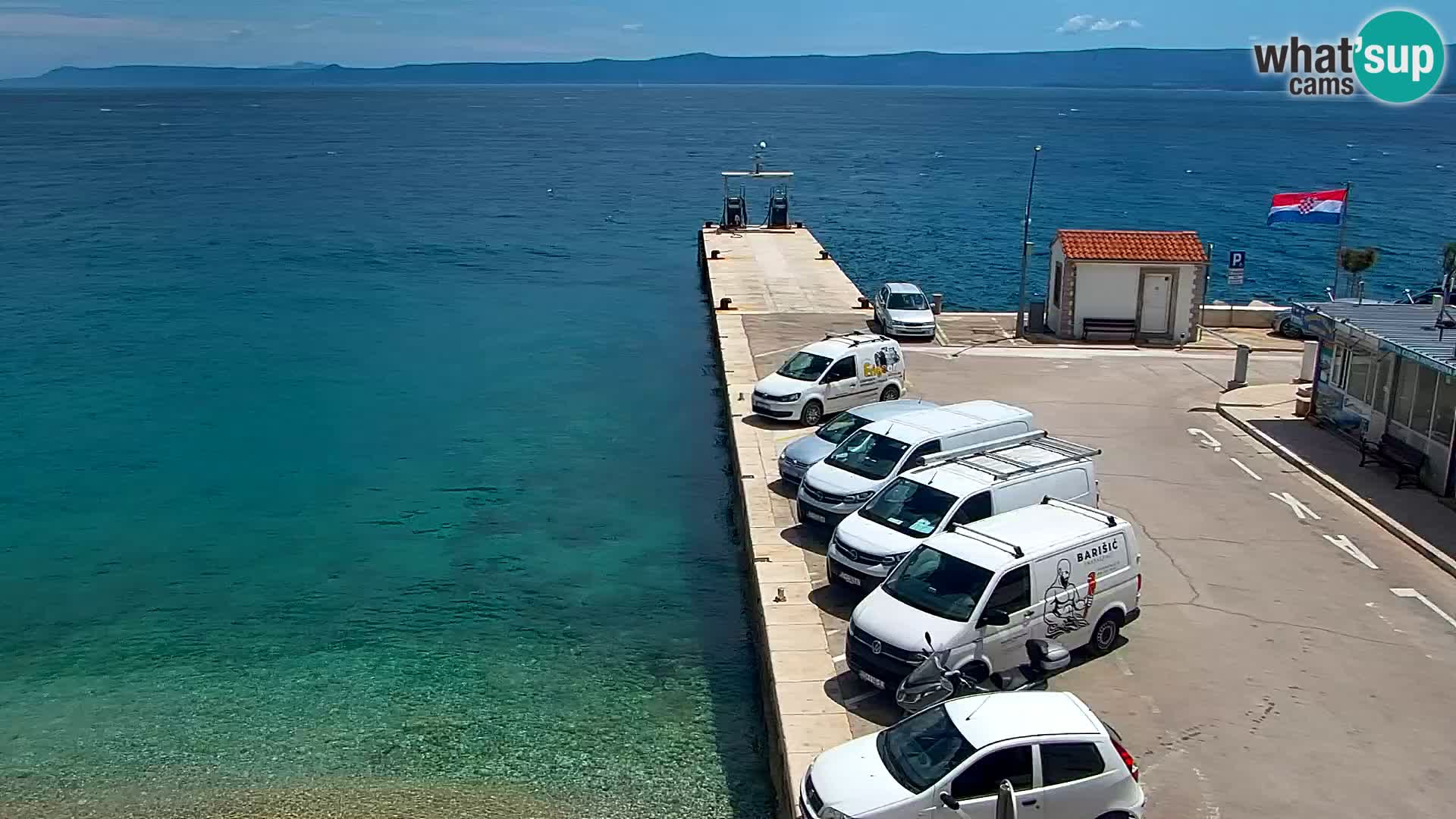 Web kamera Bol – Centar mjesta i marina | Pogled uživo