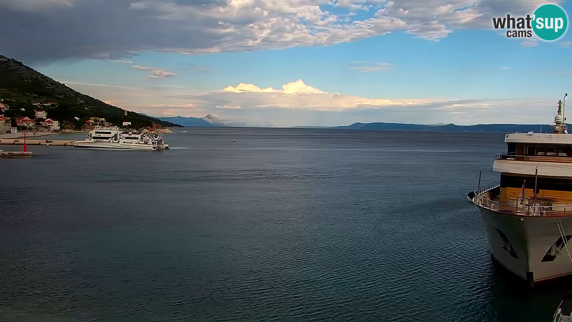 Webcam Bol Hafen & Ortszentrum – Liveblick aus Bol auf der Insel Brač