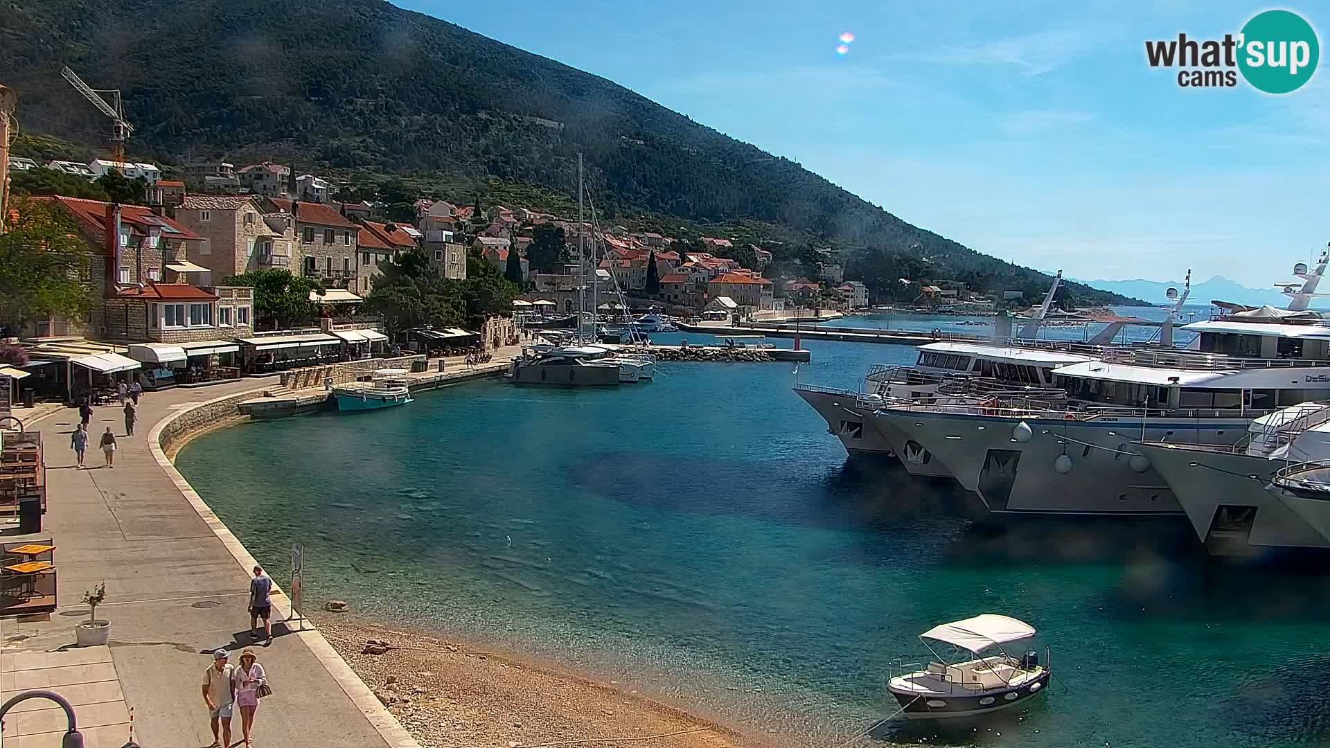 Webcam Bol Centro e Marina – Vista live dal porto di Bol