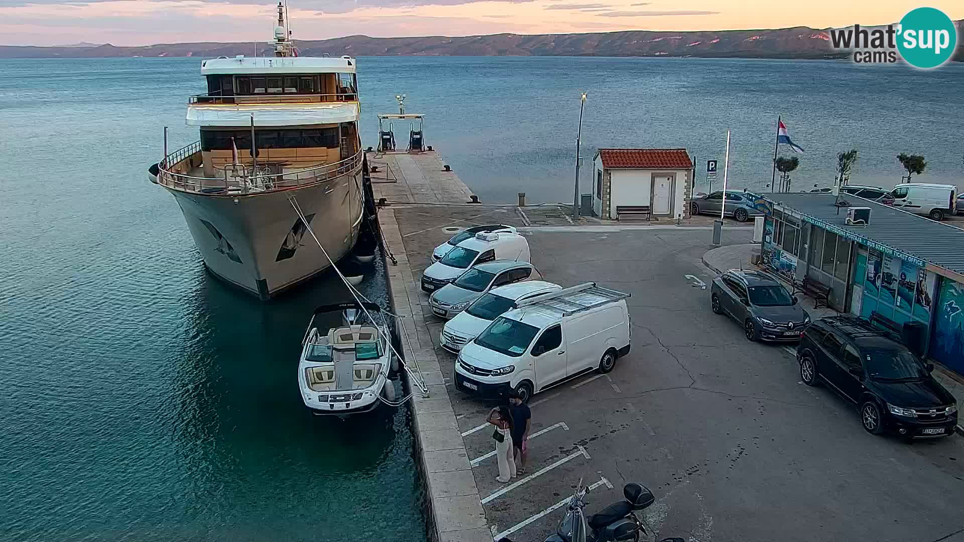 Webcam Bol Hafen & Ortszentrum – Liveblick aus Bol auf der Insel Brač