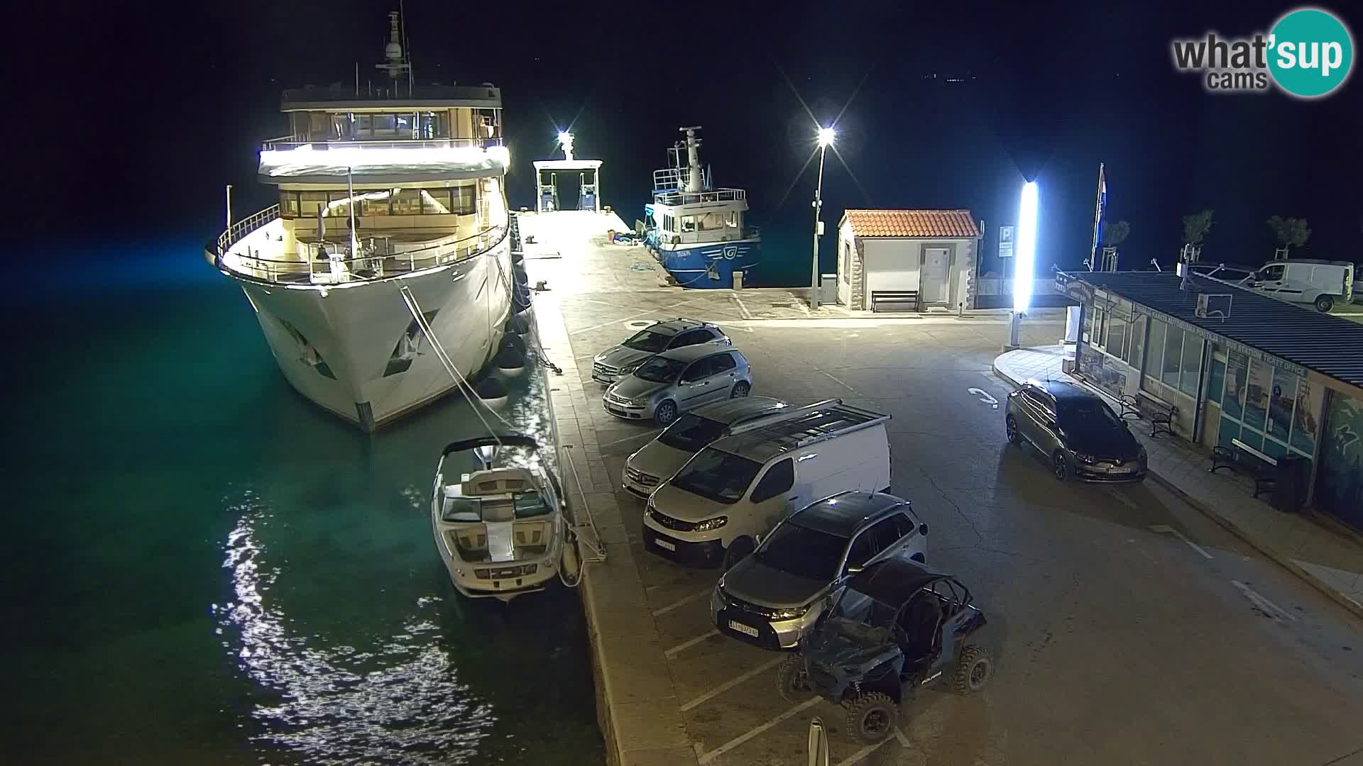 Webcam Bol Centro e Marina – Vista live dal porto di Bol